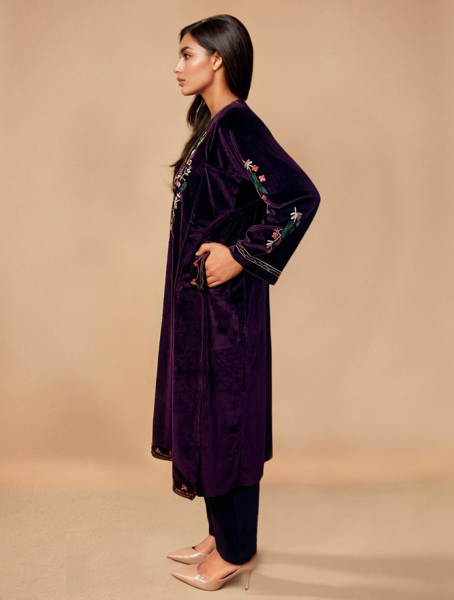 trueBrowns Wine Velvet Embroidered Kurta Set | Swadesiicart
