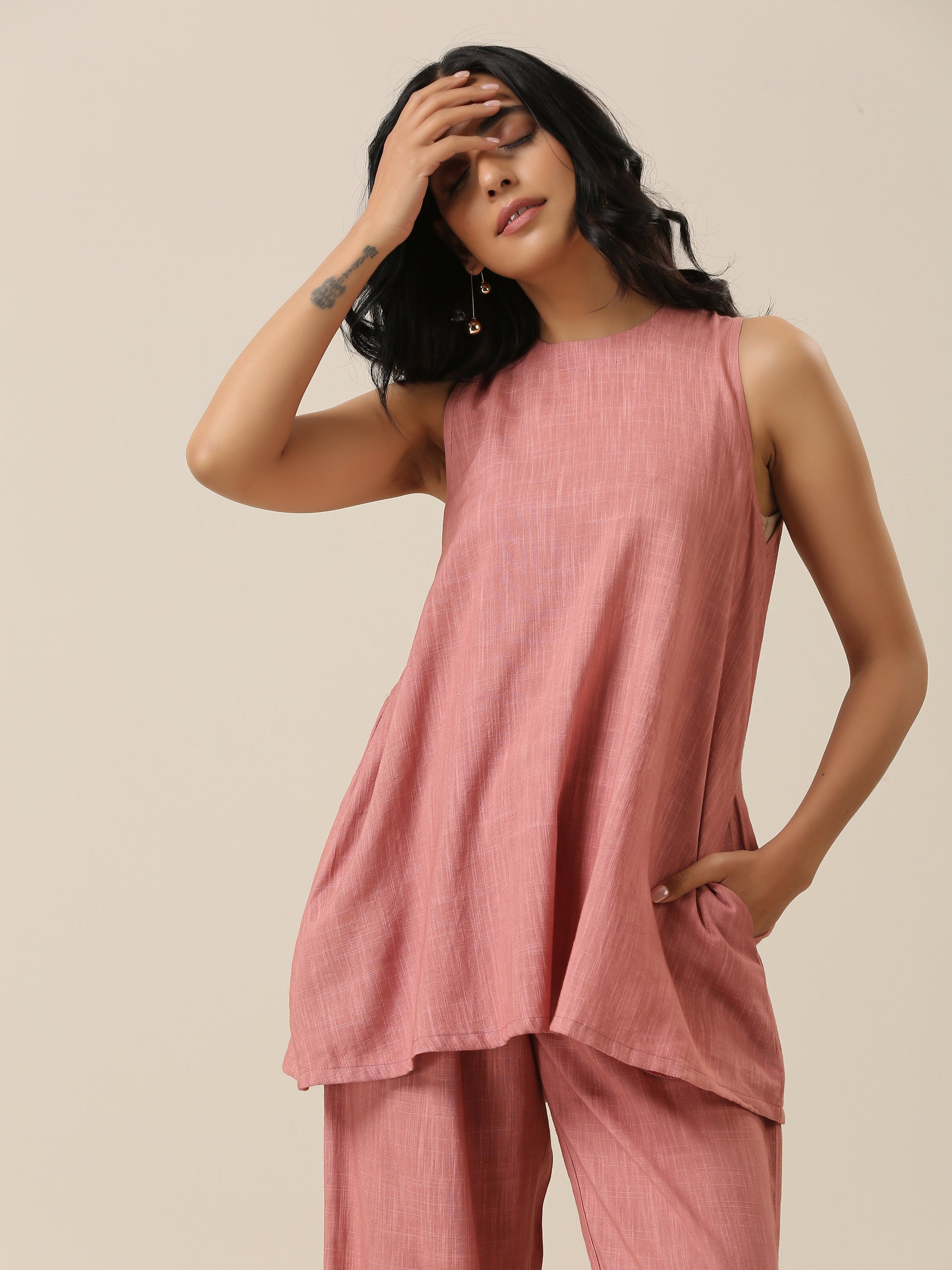 trueBrowns Light Mauve Slub Textured Sleeveless Short Co-Ord Set - Swadesiicart