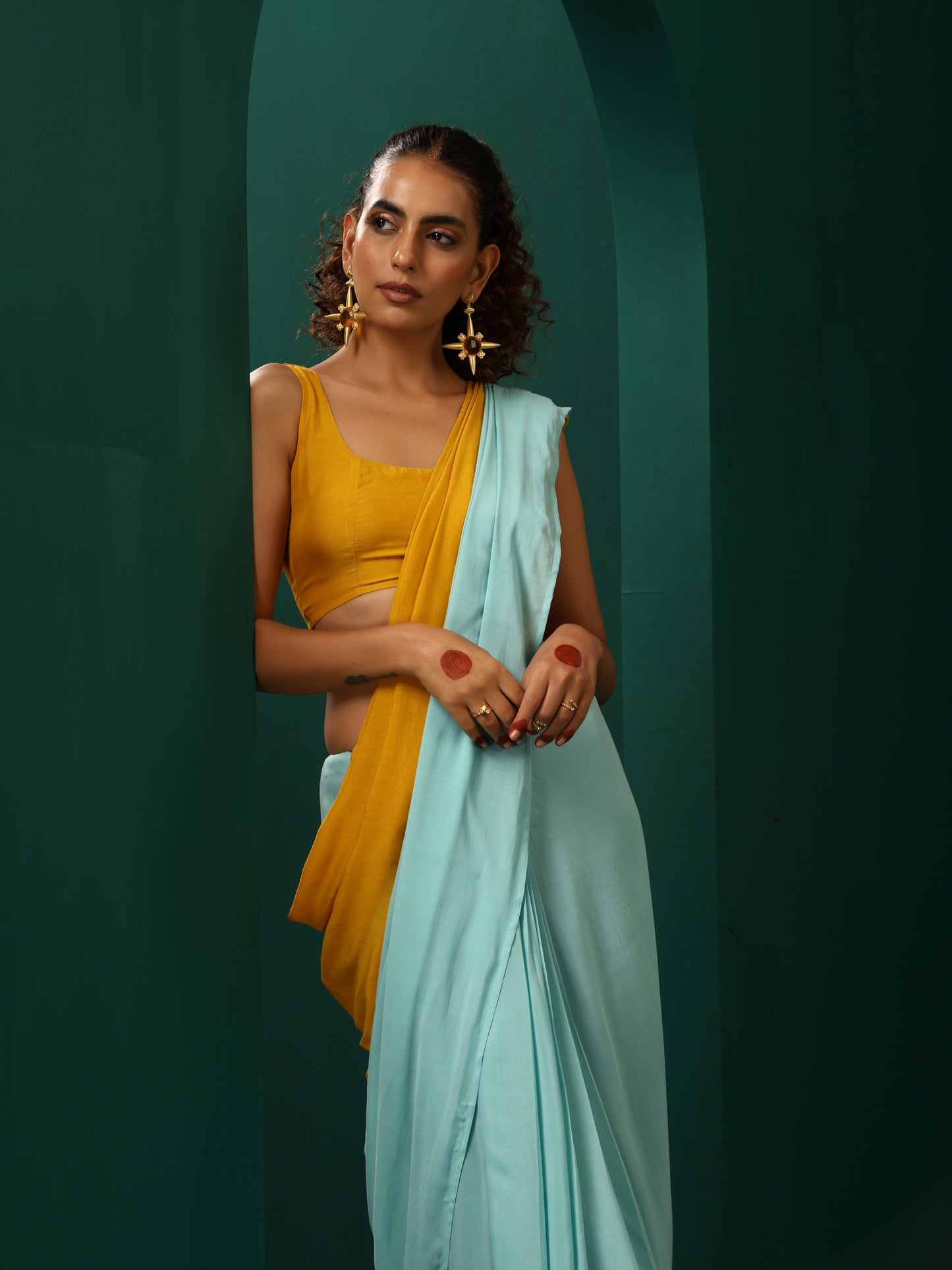 trueBrowns Blue Mustard Muslin Silk Ready to Wear Saree | Swadesiicart
