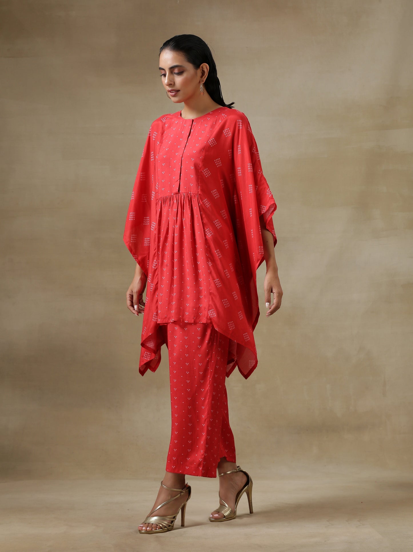 trueBrowns Red Bandhani Printed Silk Kaftan Gathered Co-Ord Set - Swadesiicart