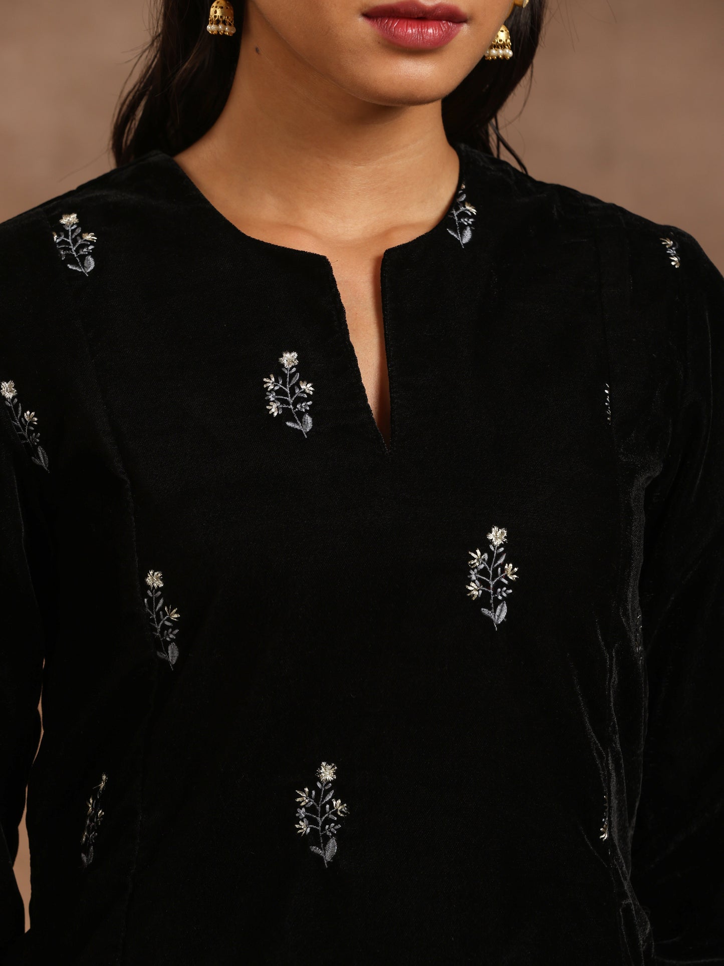 trueBrowns Black Velvet Embroidered Relaxed Co-ord Set - Swadesiicart