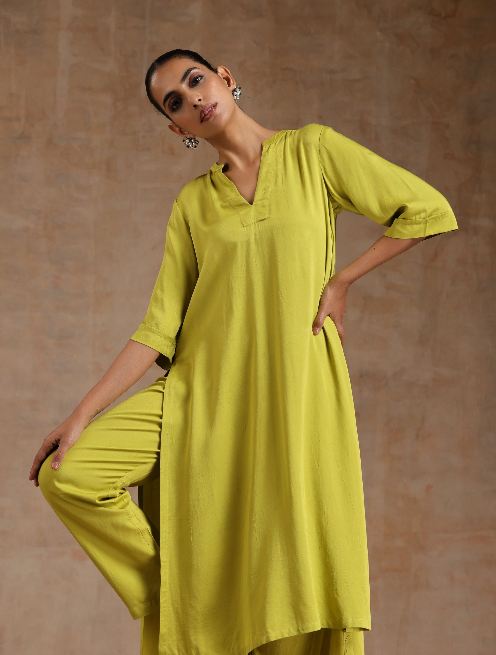 trueBrowns Lime Modal Satin High-Low Relax Kurta Set | Swadesiicart