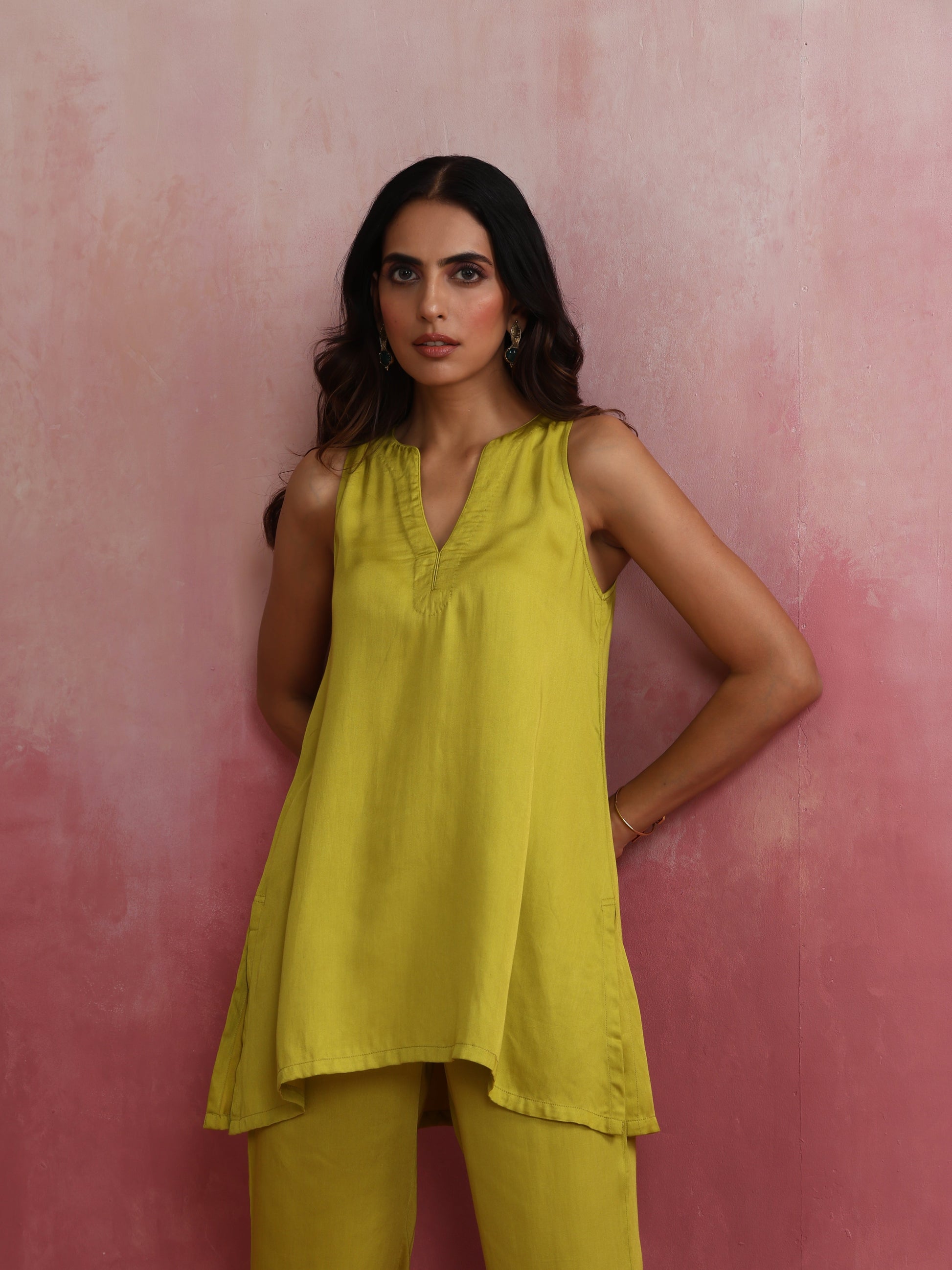 trueBrowns Lime Green Short Kurta Co-ord set - Swadesiicart