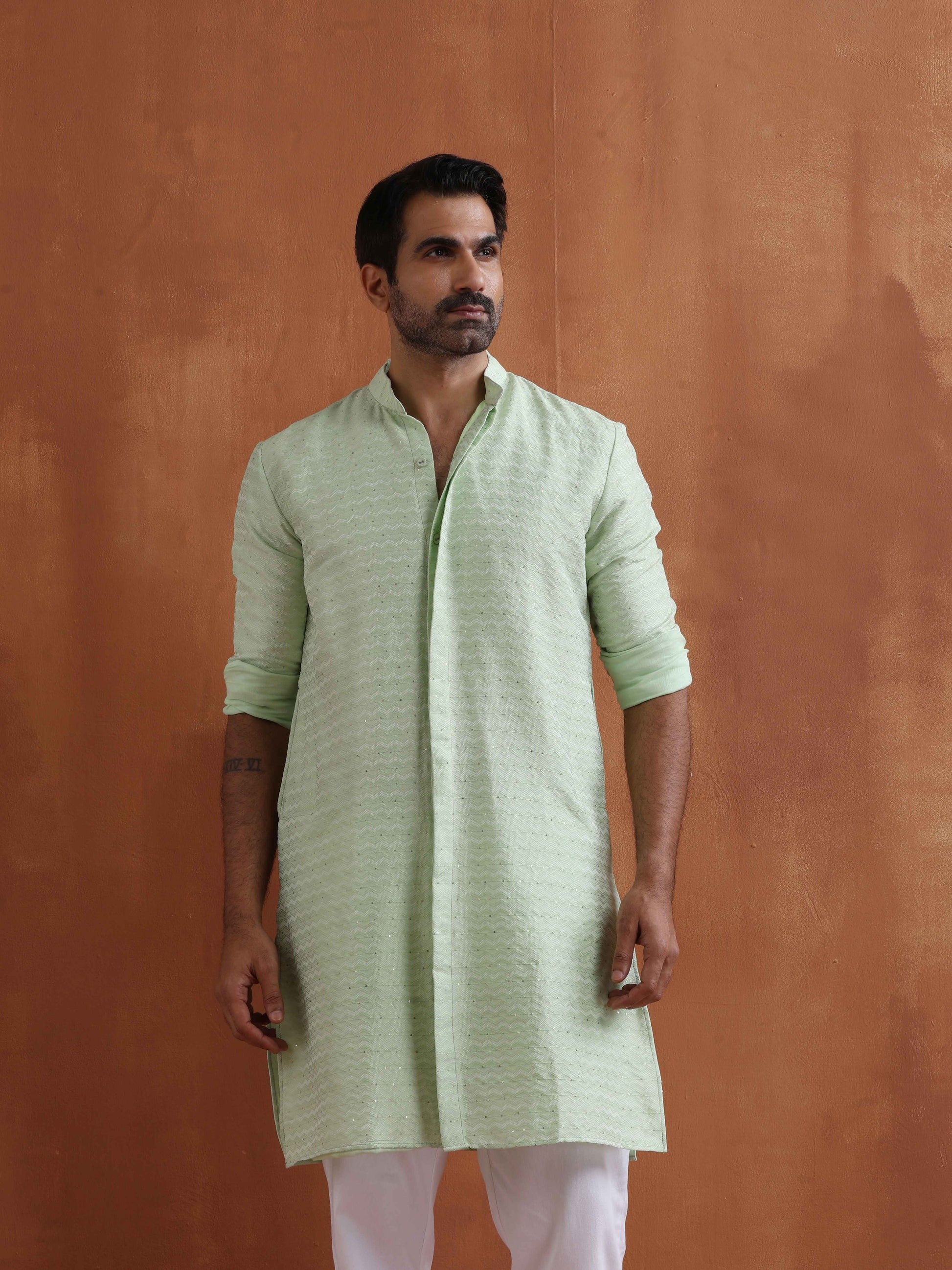 trueBrowns Men's Green Sequin Chanderi Kurta | Swadesiicart