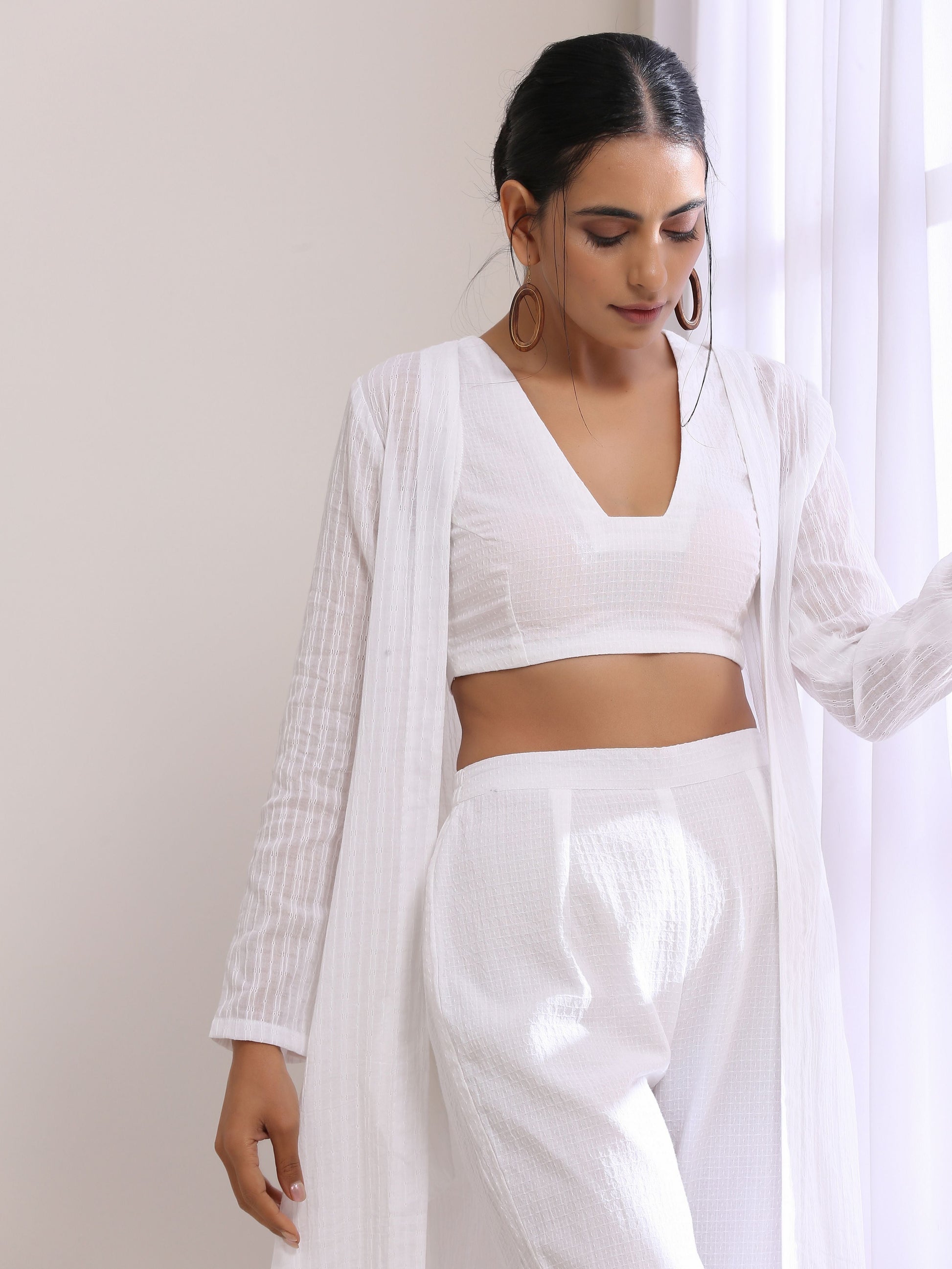 trueBrowns White Dobby Overlay Jacket Blouse Pant Set | Swadesiicart