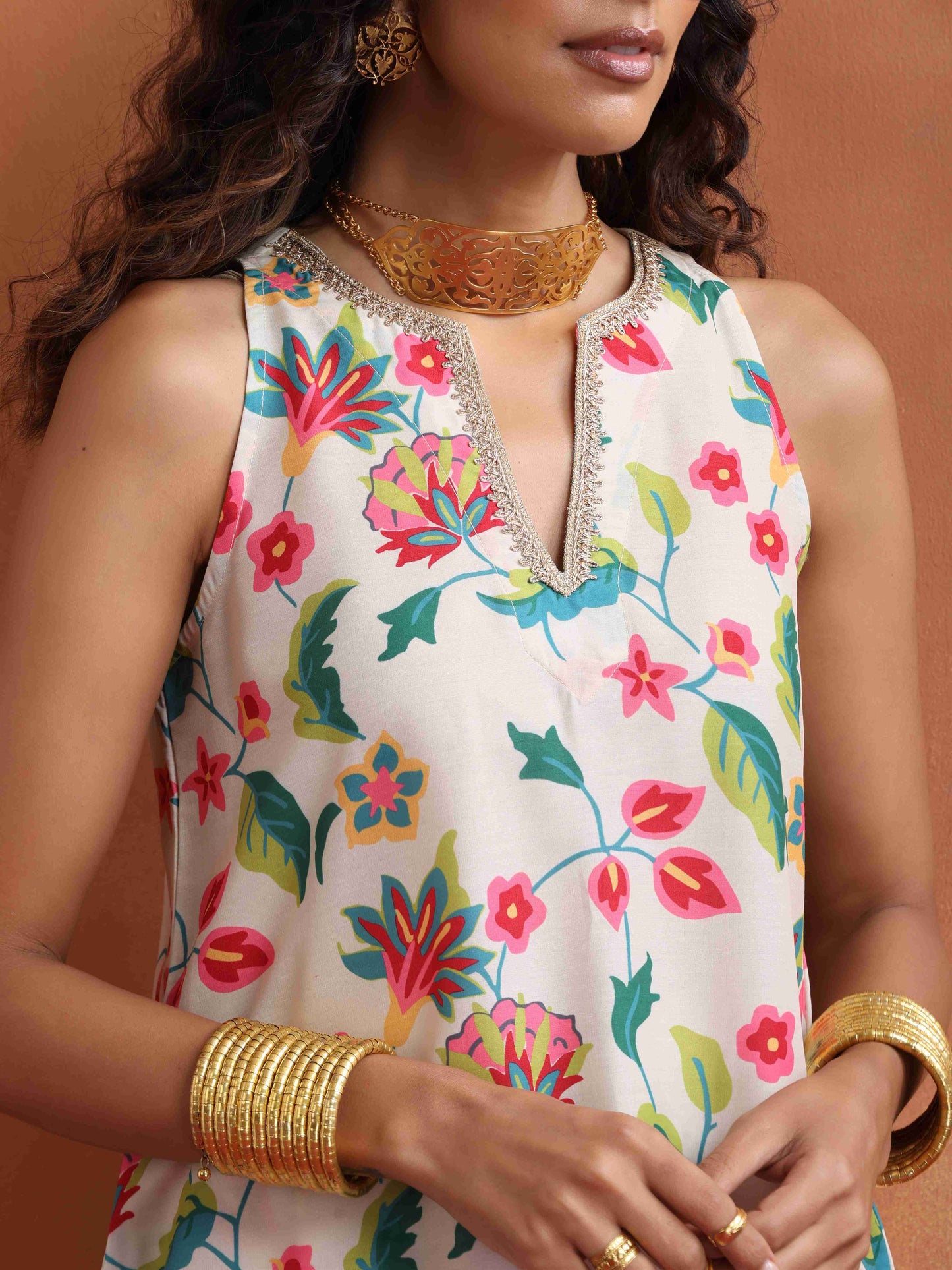 trueBrowns Off White Print Sharara Set | Swadesiicart