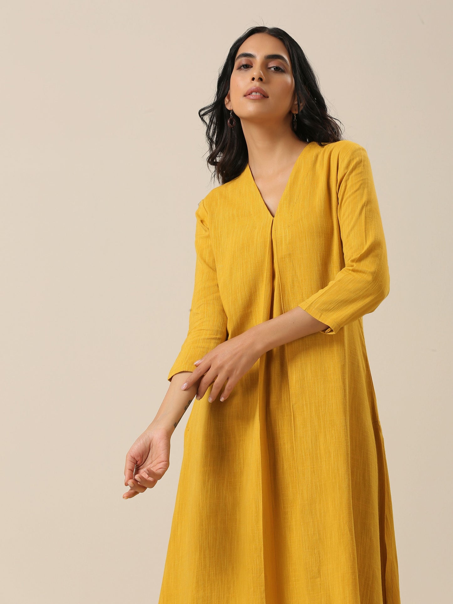 trueBrowns Mustard Yellow Slub Texture Neck Pleat Kurta Pant Set | Swadesiicart