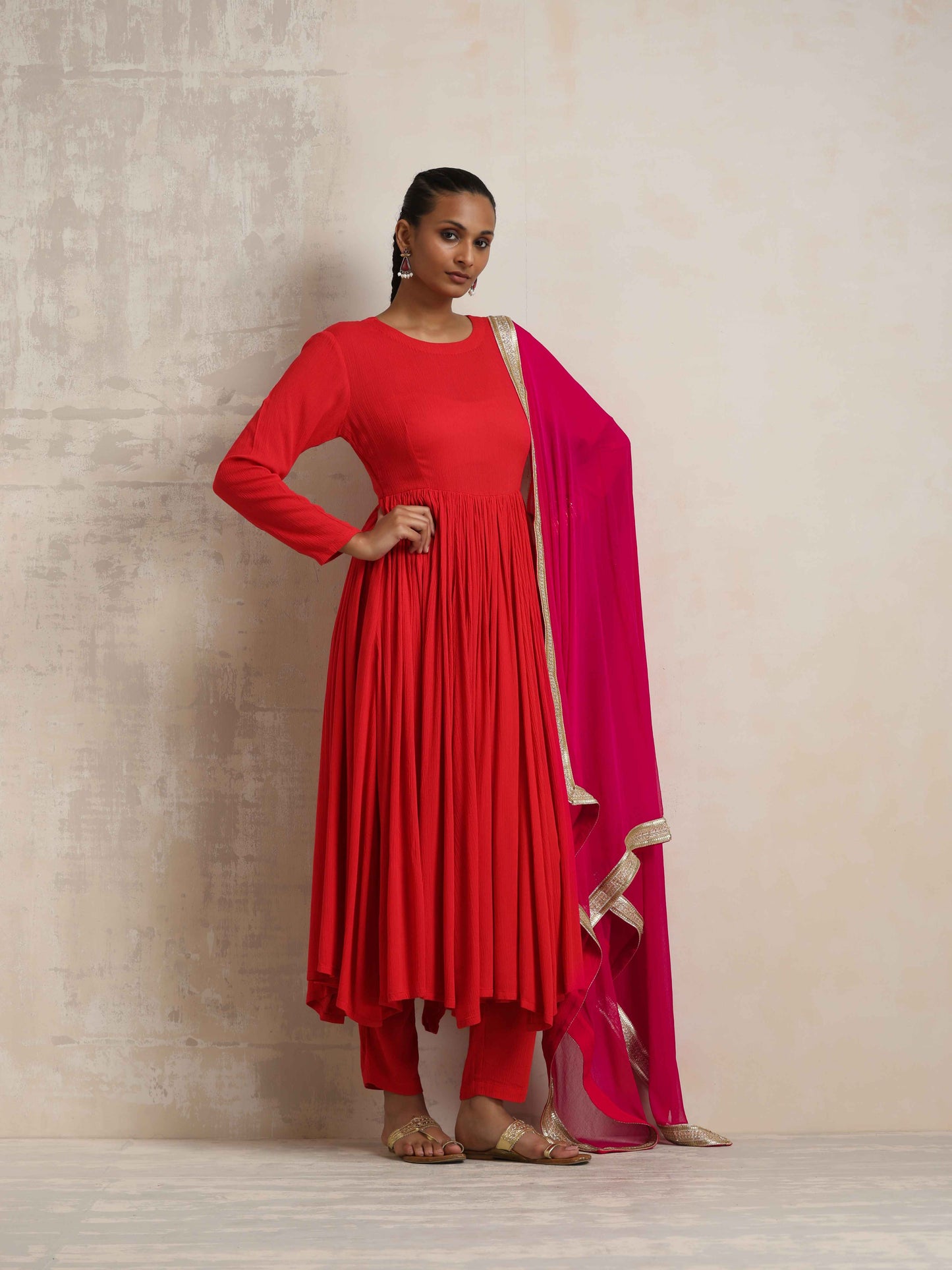 trueBrowns Red Crinkle Anarkali Kurta Pant Dupatta Set | Swadesiicart