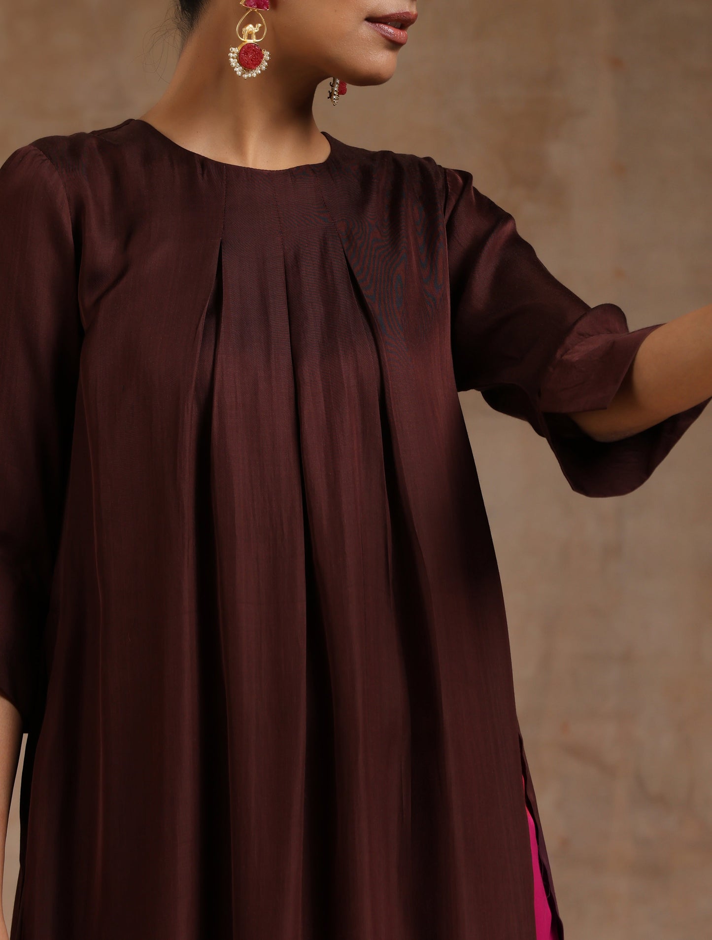 trueBrowns Cola Brown Modal Satin Neck Pleat Kurta Set | Swadesiicart