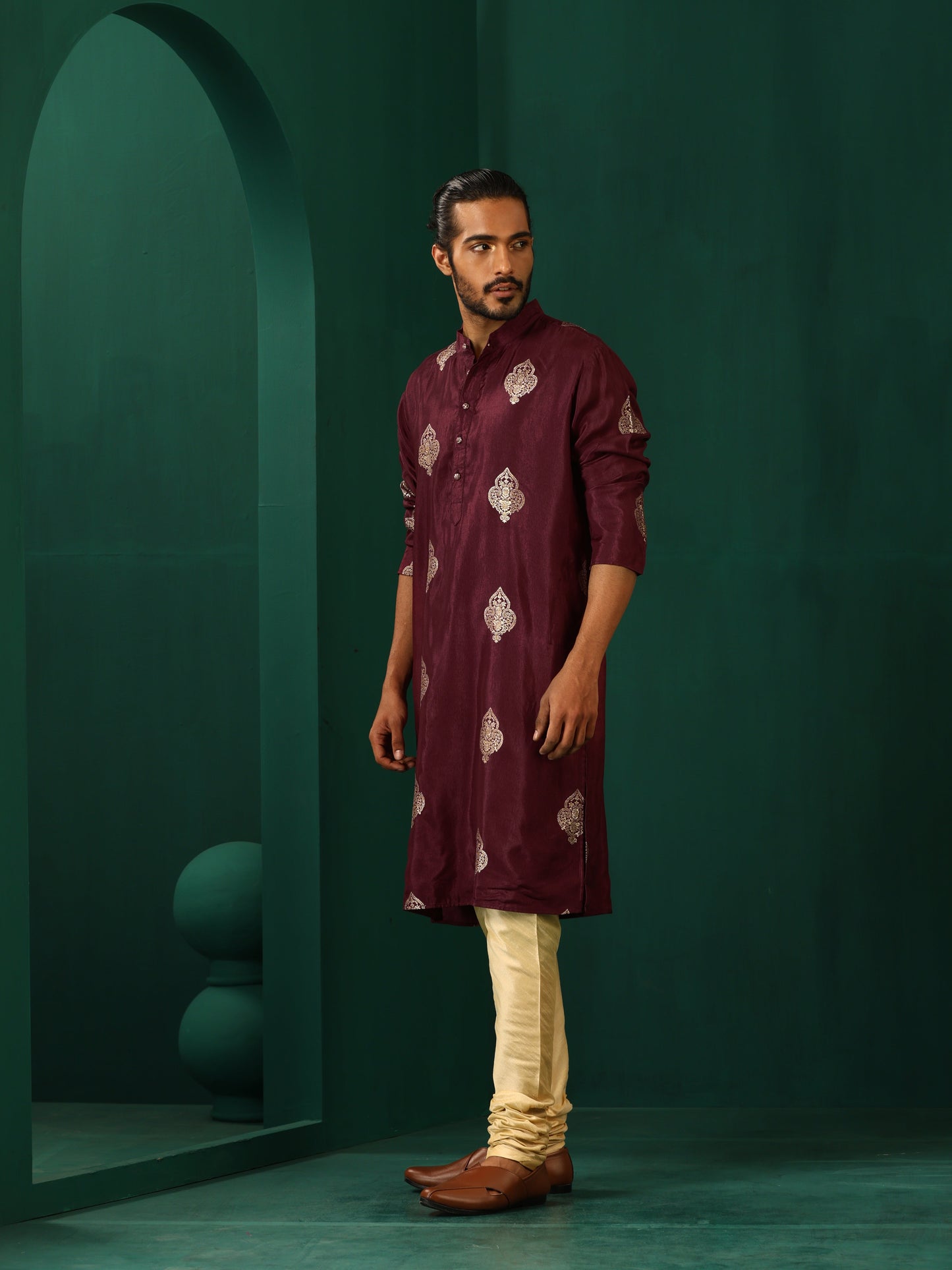 trueBrowns Men's Wine Geometric Viscose Silk Long Kurta | Swadesiicart