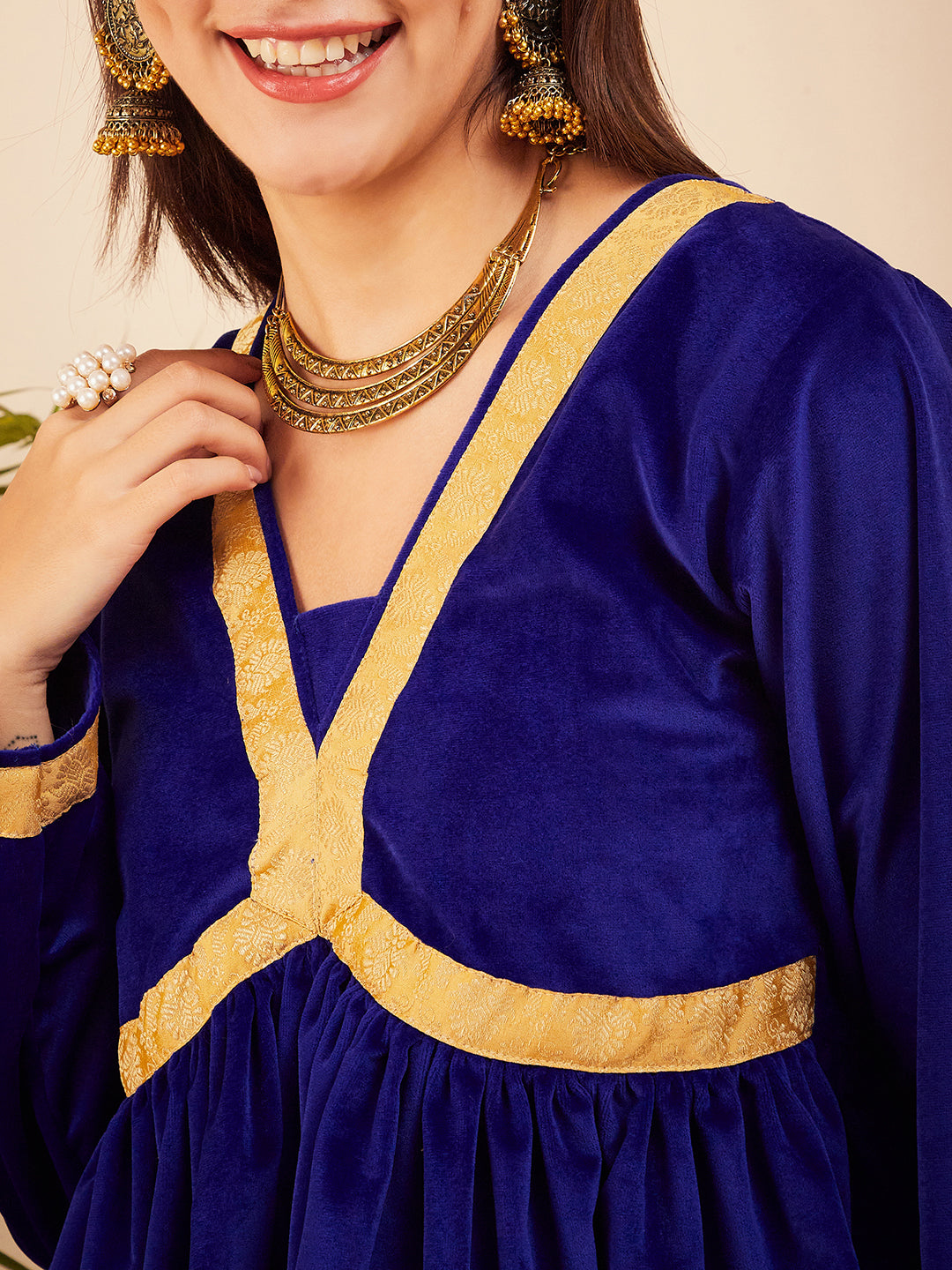 InWeave Women's Royal Blue Mughal Shaan Style Velvet Short Kurta Set - Swadesiicart