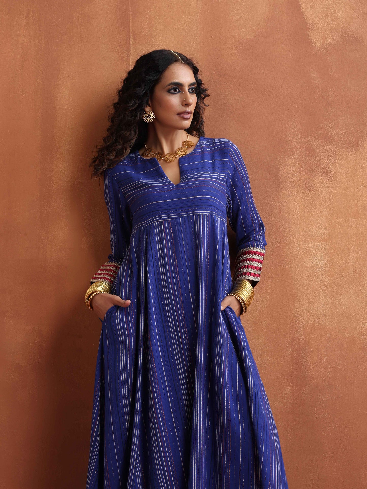 trueBrowns Blue Stripe Flared Anarkali Kurta Set | Swadesiicart