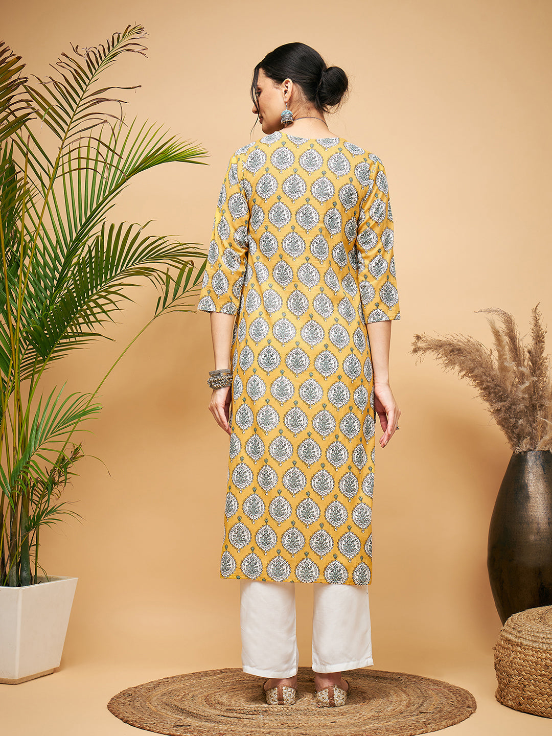 InWeave Women's Sunset Boota Print Gota Straight Kurta Pant Set - Swadesiicart