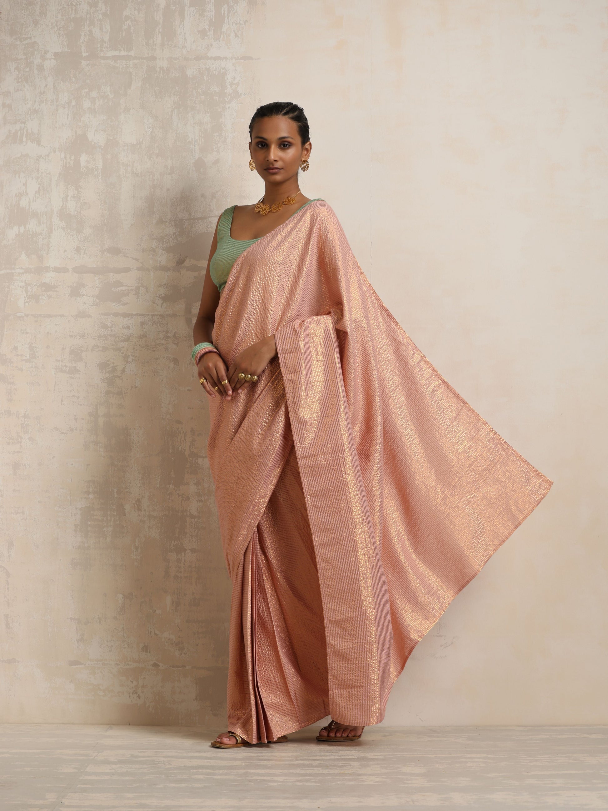 trueBrowns Pink Gold Lurex Ready To Wear Saree | Swadesiicart