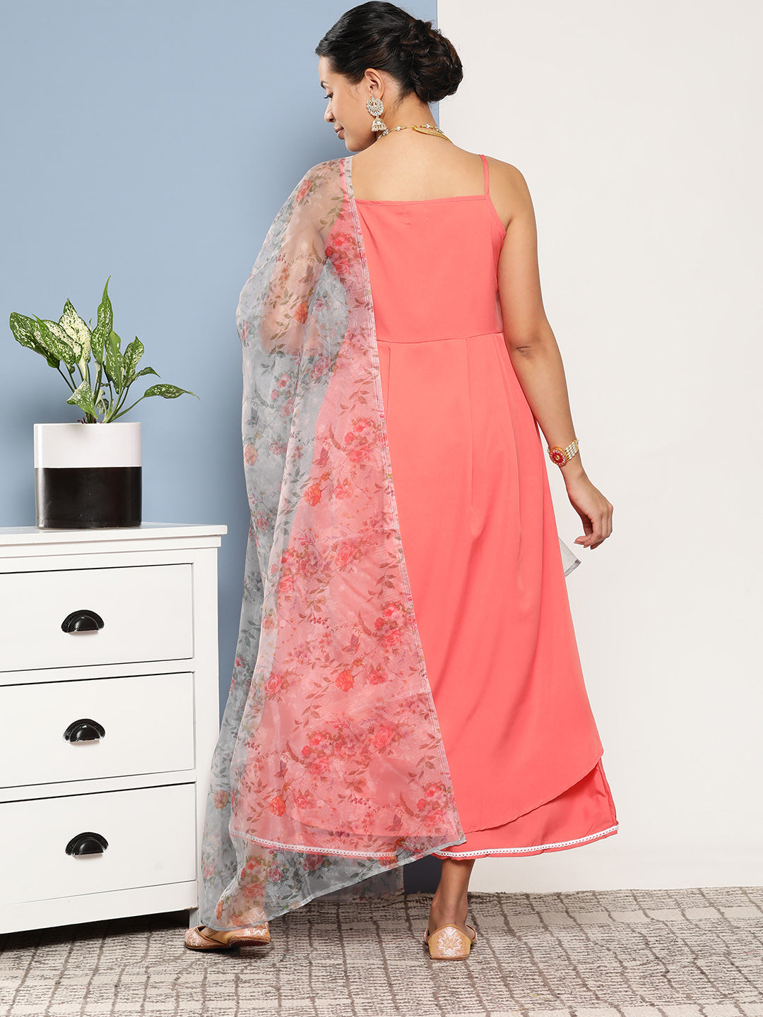 InWeave Women's Peach Cr Strappy Set With White Organza Dupatta - Swadesiicart