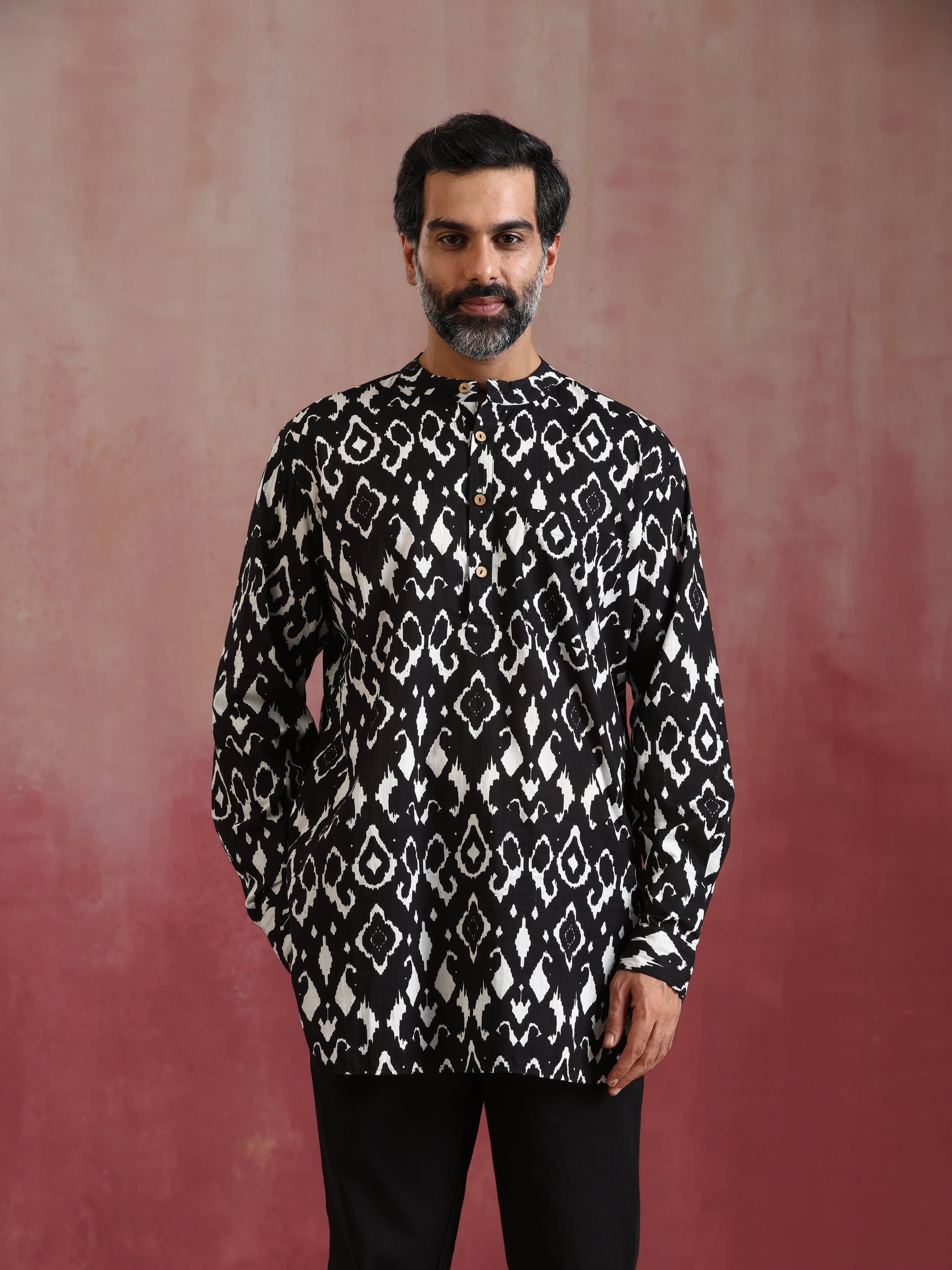 trueBrowns Men's Black Ikat Print Mandarin Collar Kurta Co-ord set - Swadesiicart