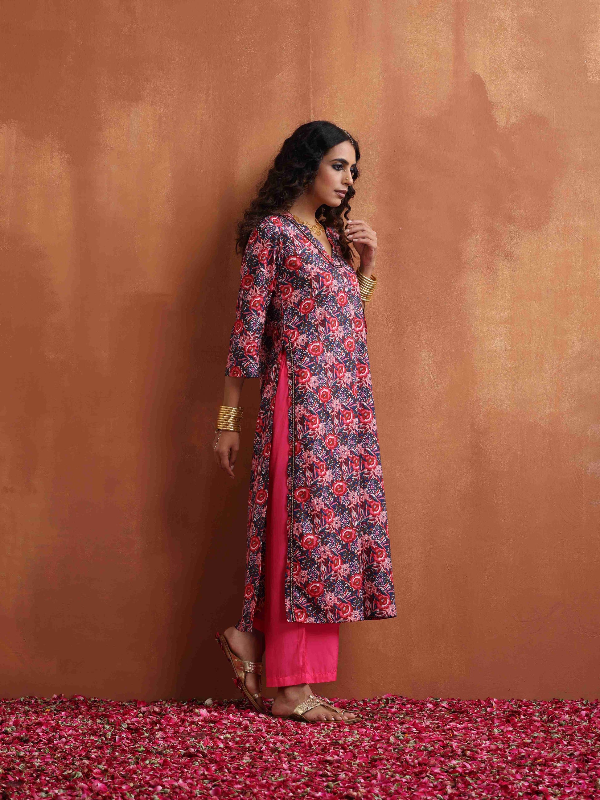 trueBrowns Pink Print High Slit Kurta Set | Swadesiicart