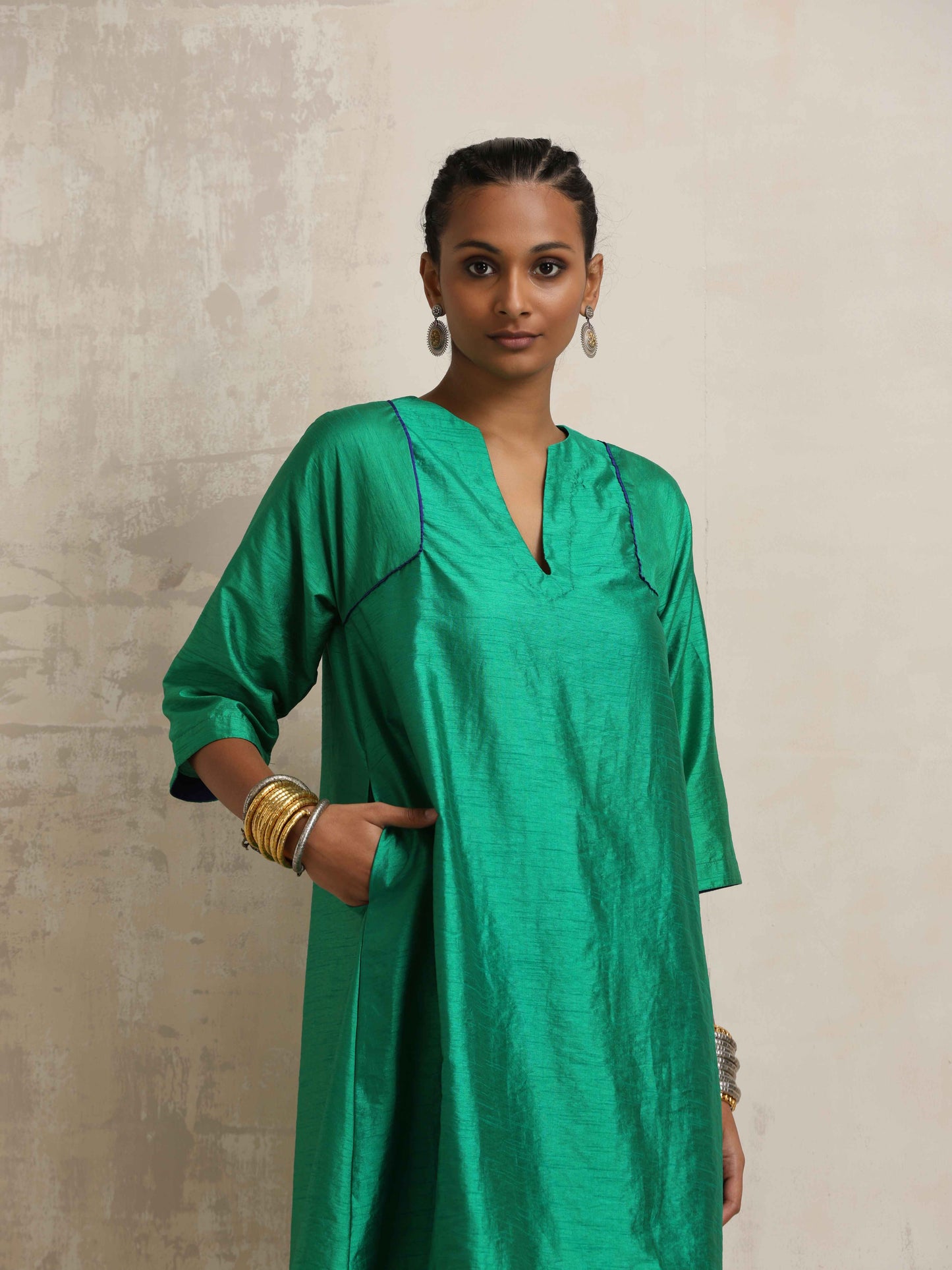 trueBrowns Bright Green Silk Kurta Co-ord Set - Swadesiicart