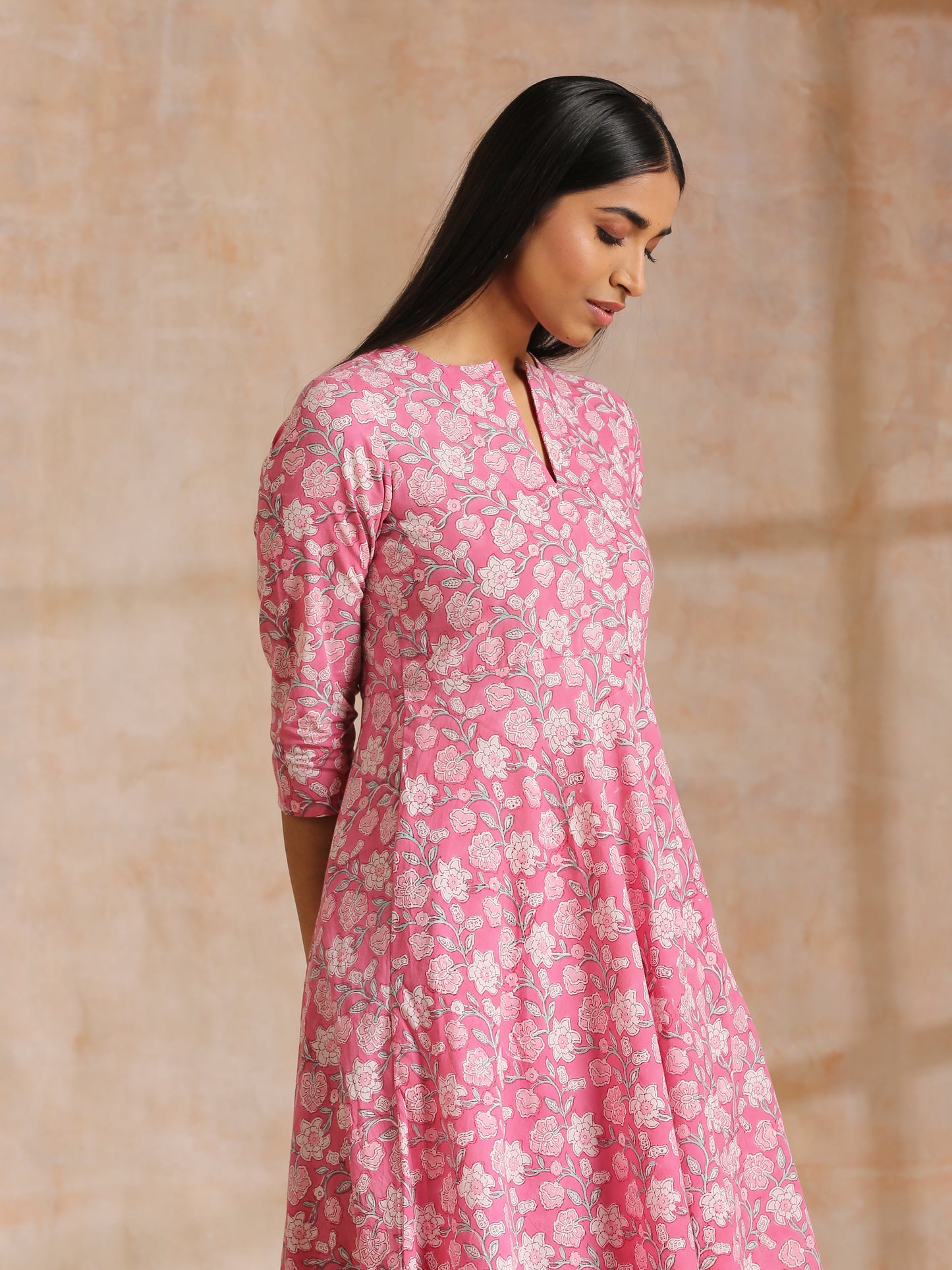trueBrowns Pink Overall Floral Block Print Cotton Flared Kurta Pant Set | Swadesiicart