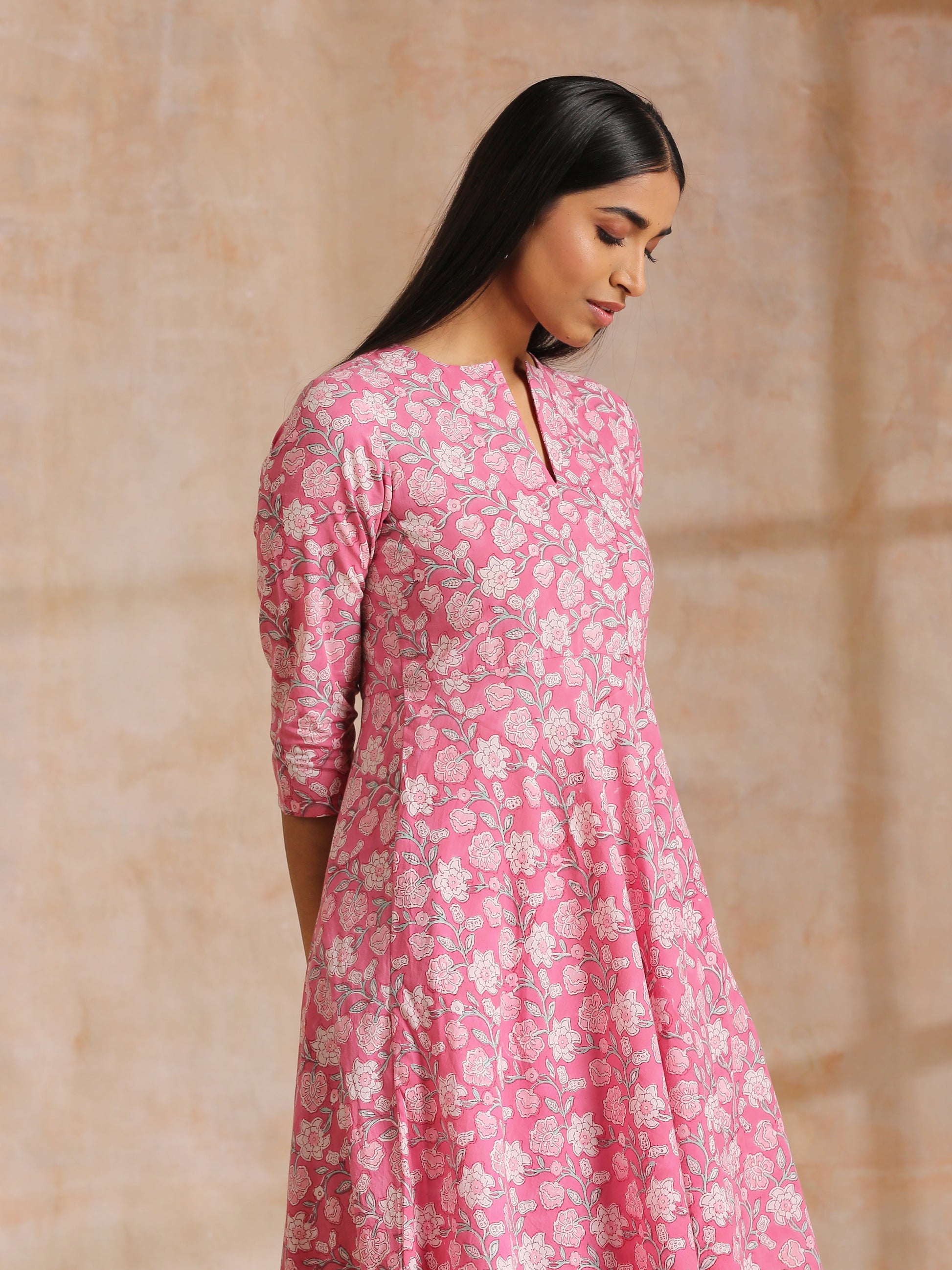 trueBrowns Pink Overall Floral Block Print Cotton Flared Kurta Pant Set | Swadesiicart