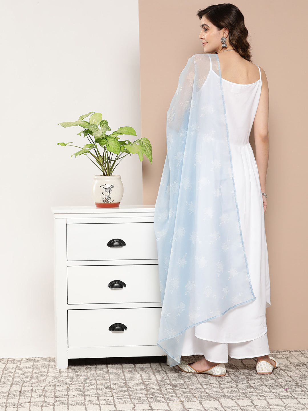 InWeave Women's Cream Strappy With Blue White Chintz Organza Dupatta - Swadesiicart