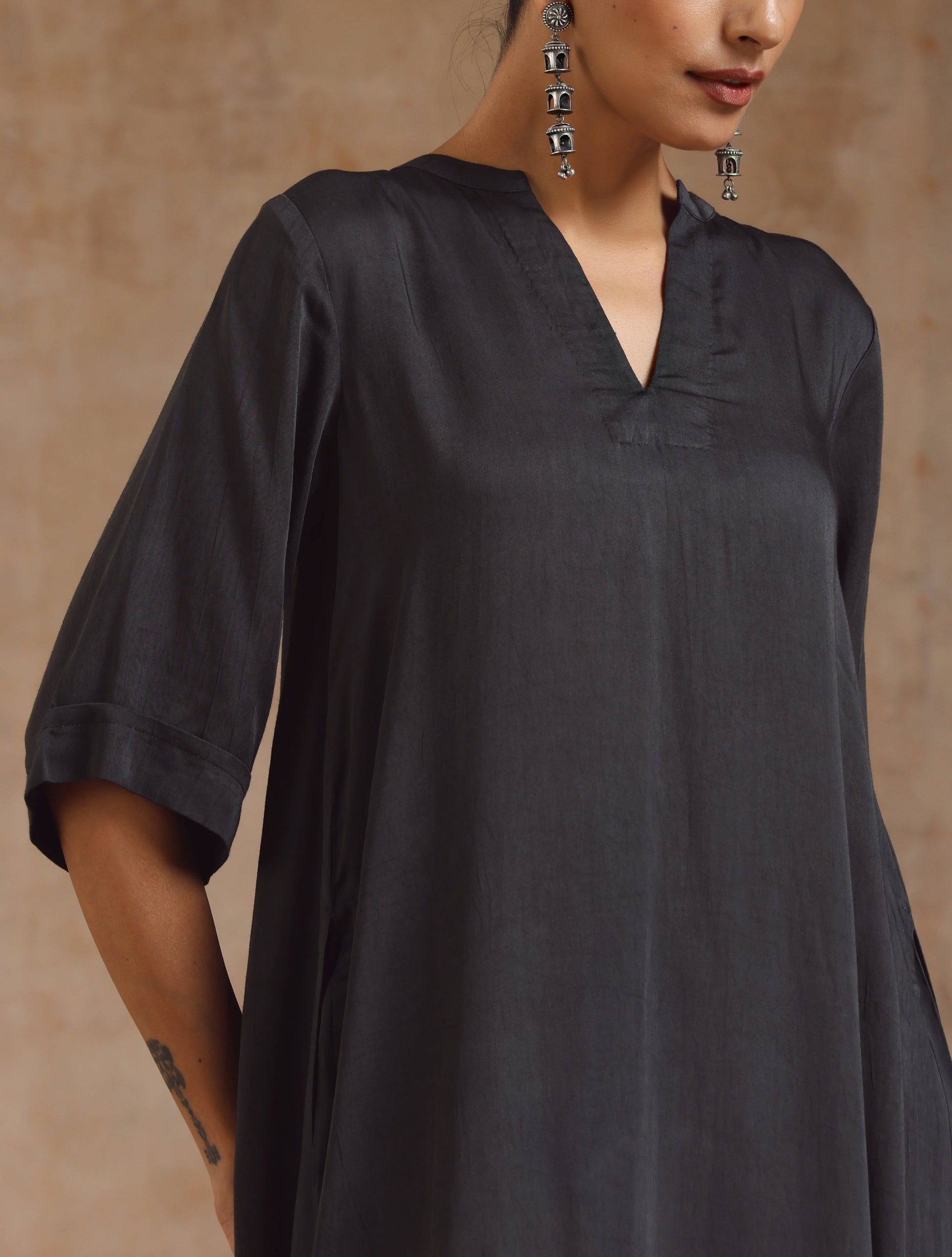 trueBrowns Grey Modal Satin High-Low Relax Kurta Set | Relove | Swadesiicart