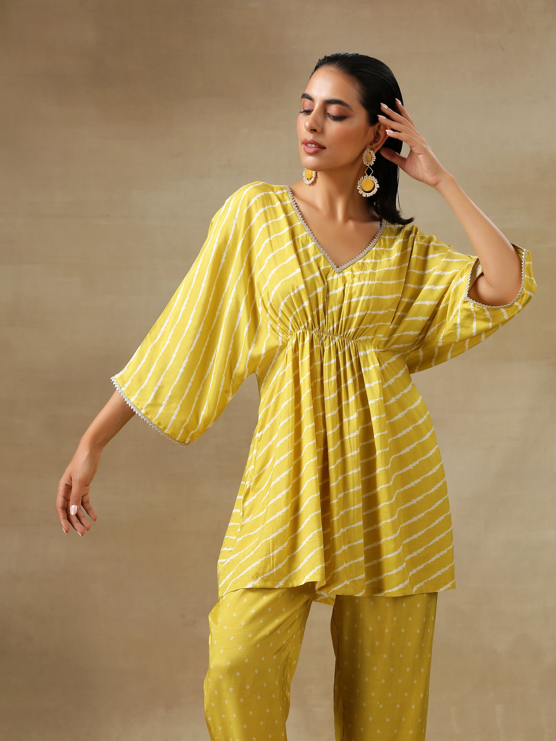trueBrowns Lime Green Bandhani Printed Silk Drop Shoulder Co-Ord Set | Relove - Swadesiicart