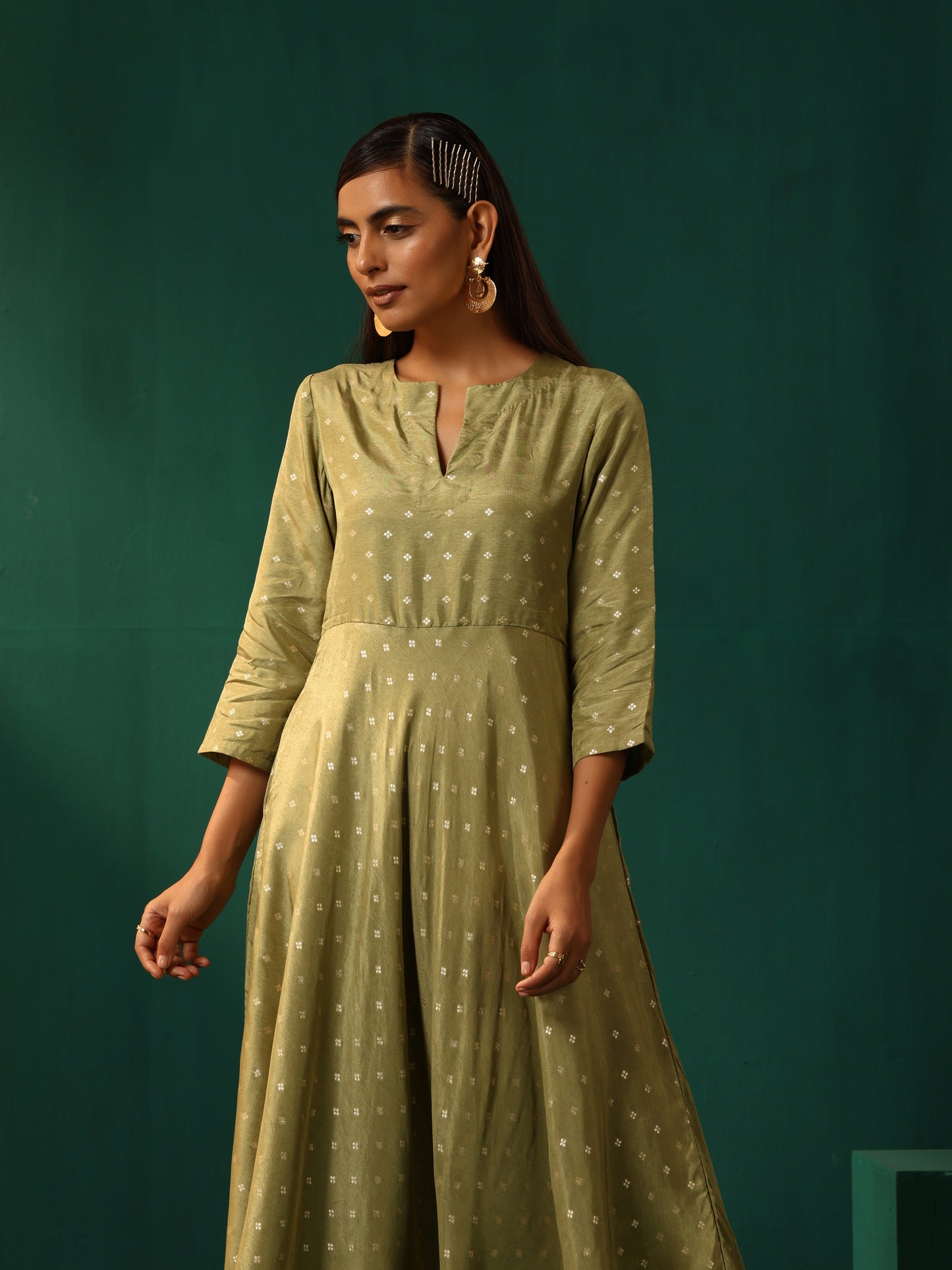 trueBrowns Green Square Viscose Silk Flared Kurta Pant Set | Swadesiicart