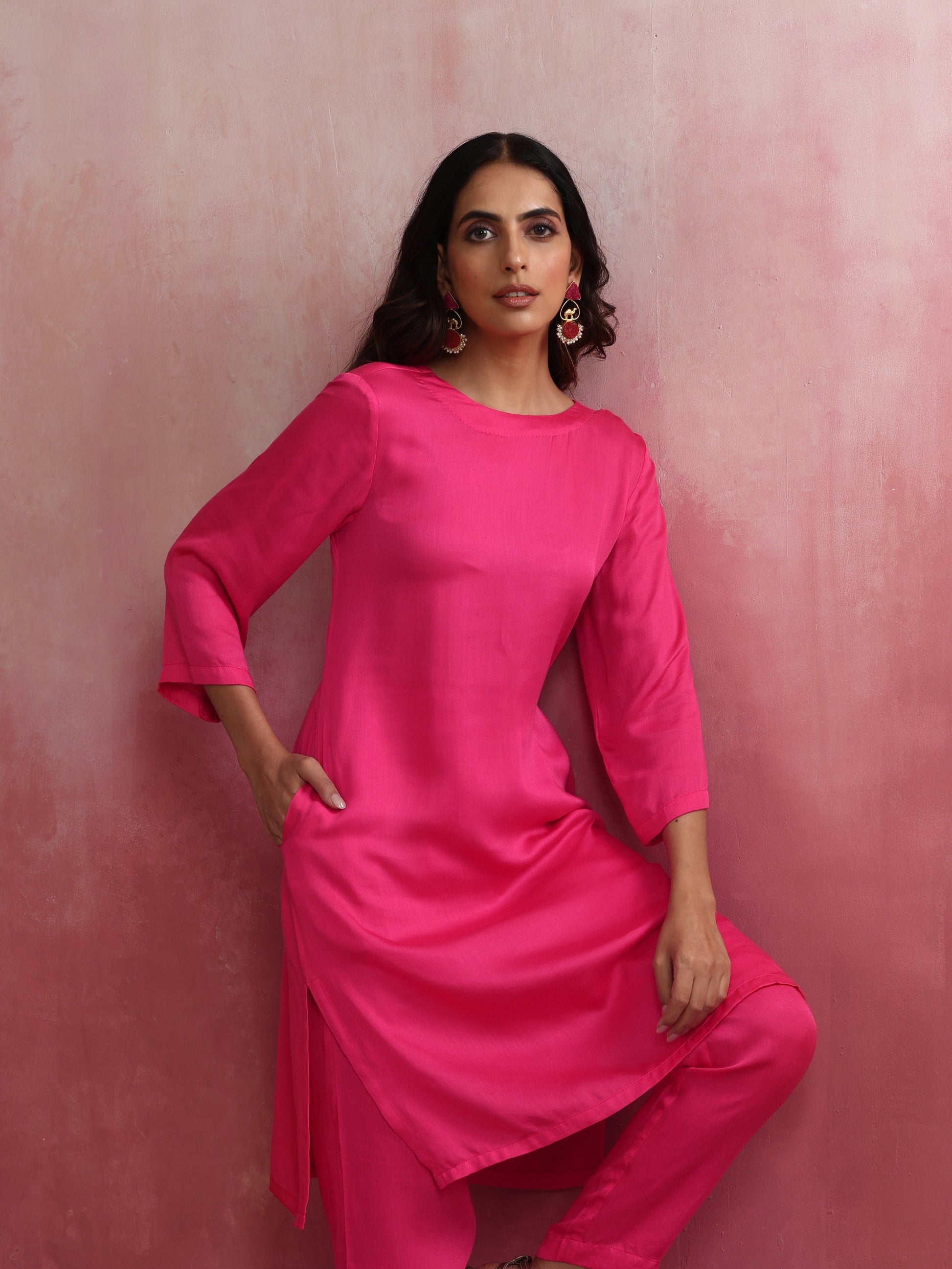 trueBrowns Pink Modal Round Neck Kurta Co-ord Set - Swadesiicart