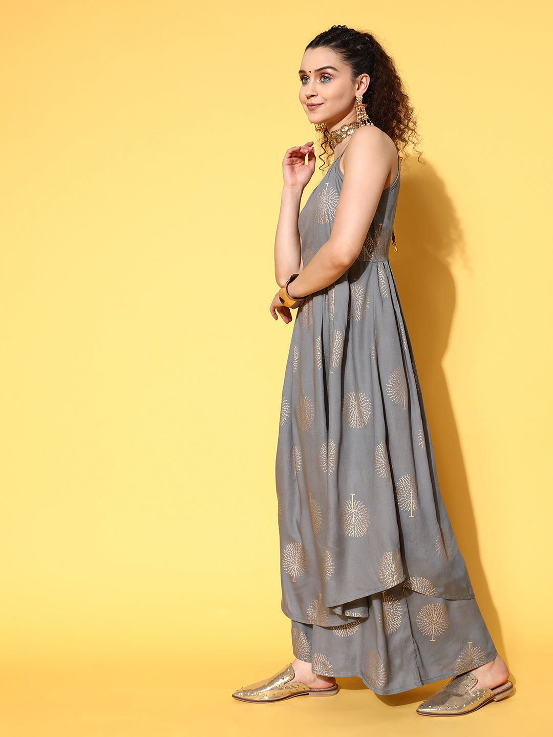 InWeave Women's Grey Gold Strappy Kurta Set - Swadesiicart