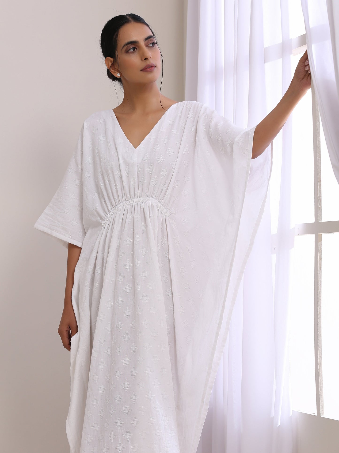 trueBrowns White Dobby Kaftan Dress | Relove | Swadesiicart
