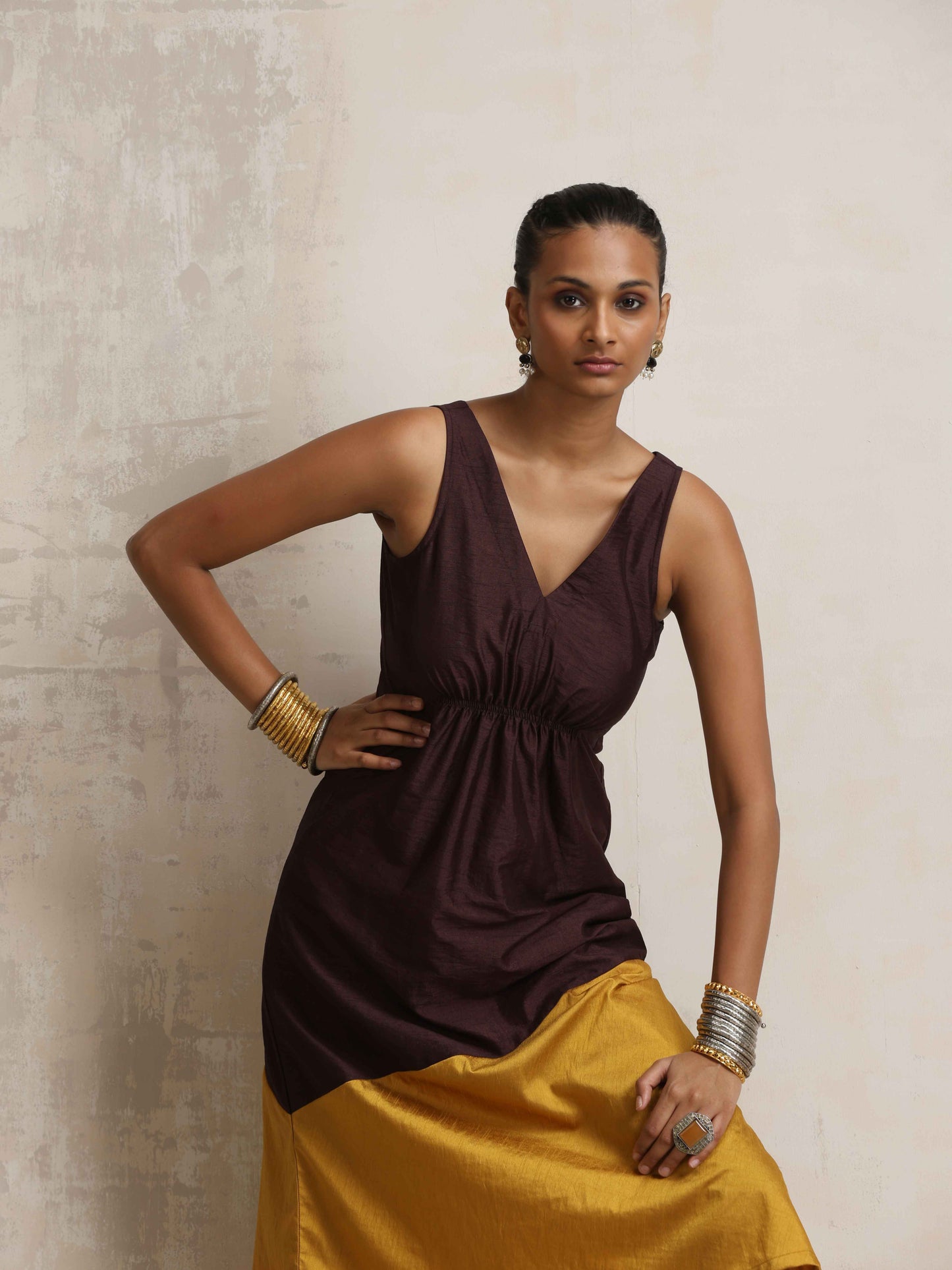 trueBrowns Cola Silk Kurta Set | Swadesiicart