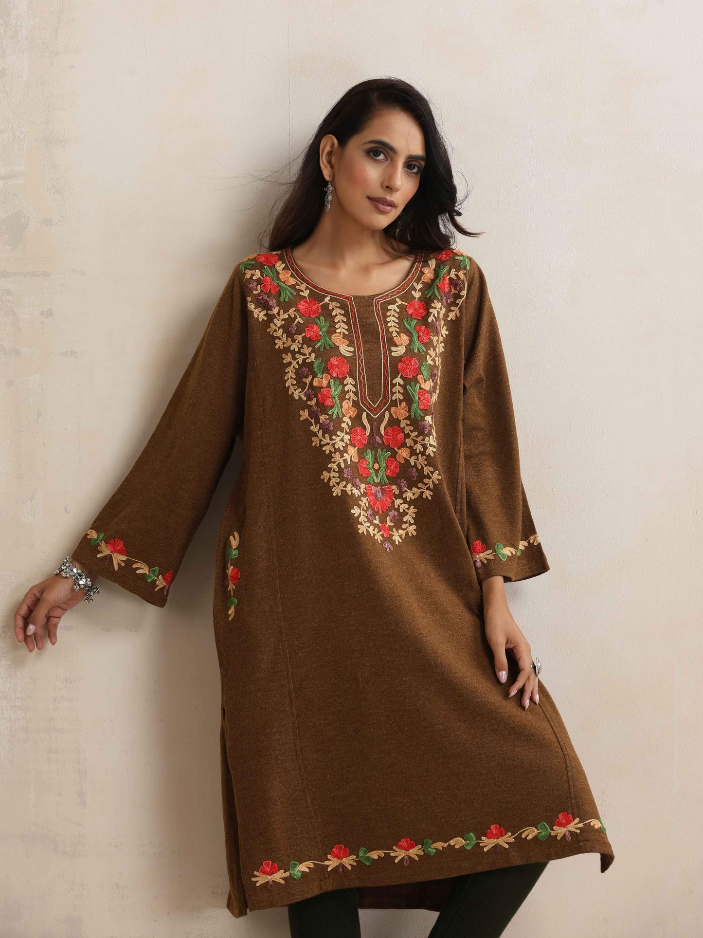 trueBrowns Brown Kashmiri Embroidered Woollen Phiran Kurta | Swadesiicart