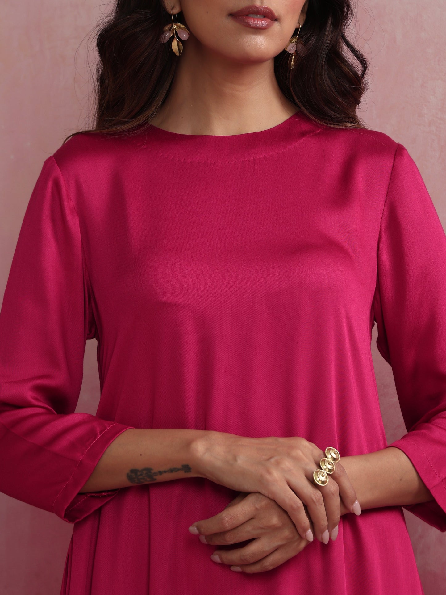 trueBrowns Magenta Highlow Modal Kurta Set | Swadesiicart