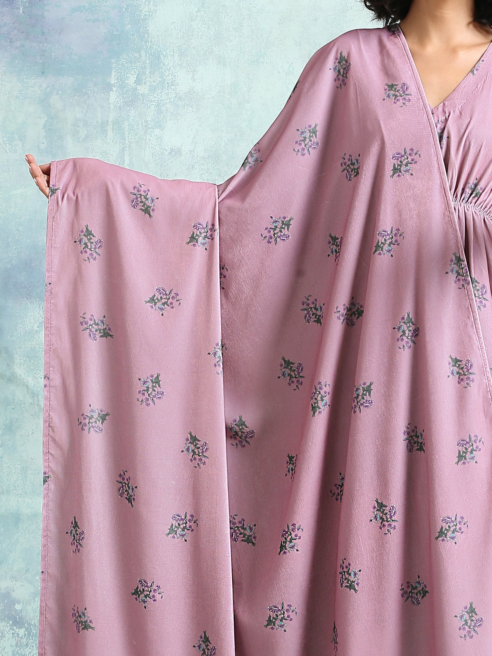trueBrowns Light Mauve Printed Velvet Shawl | Swadesiicart