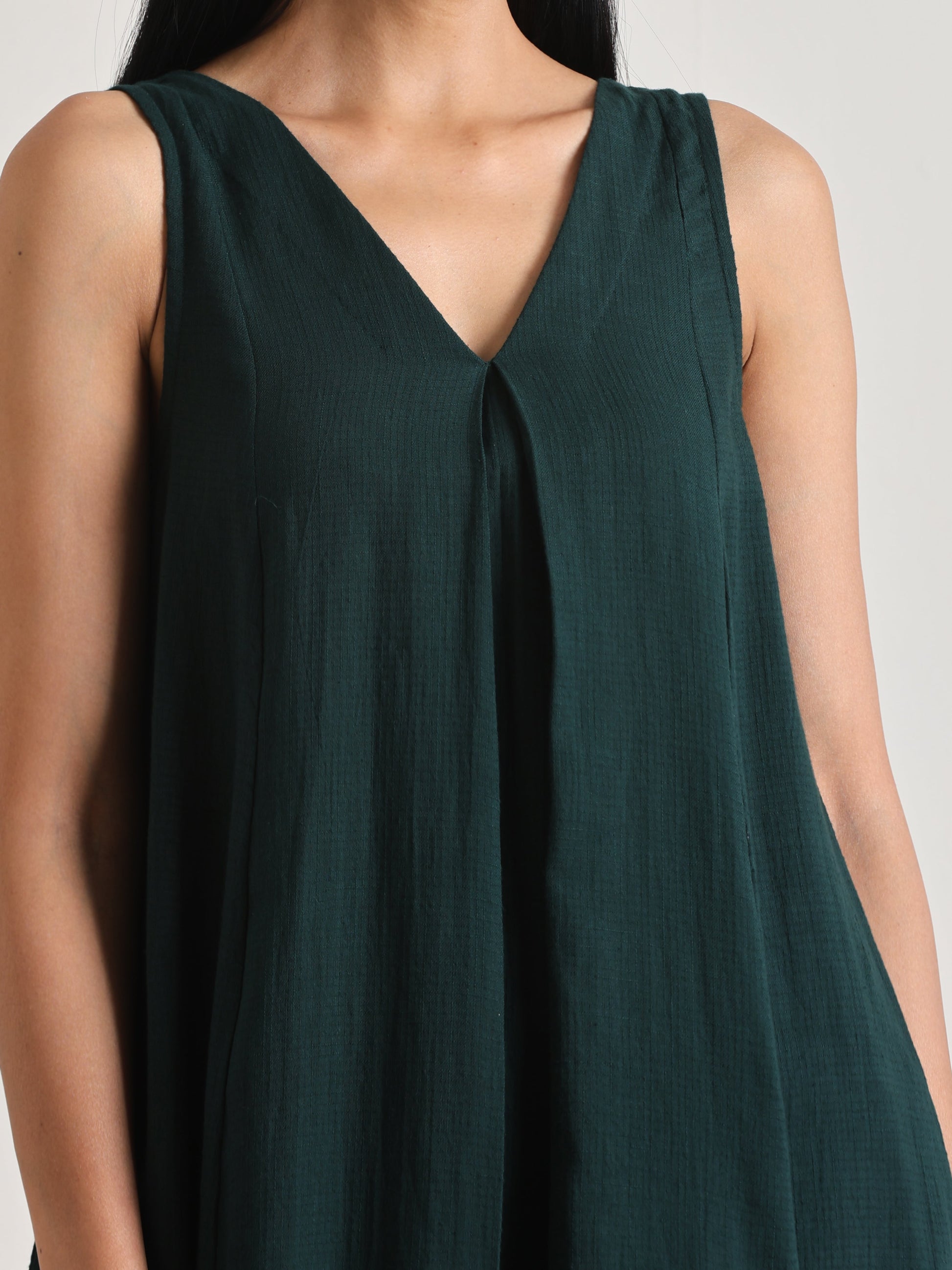 trueBrowns Dark Green Sleeveless Flared Kurta Pant Set | Swadesiicart