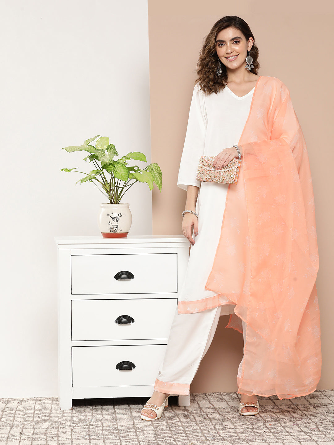 InWeave Women's Cream Straight Kurta Set W Peach White Print Organza Dupatta - Swadesiicart