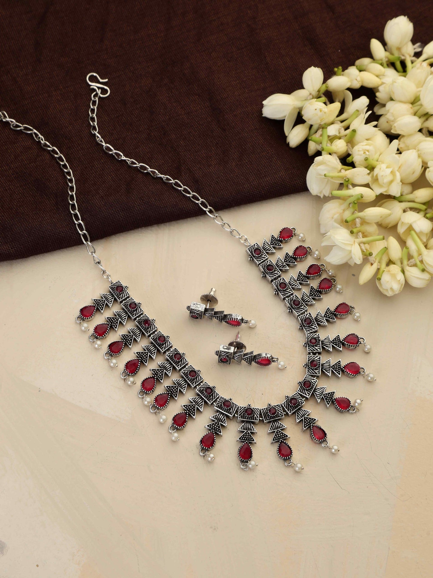 trueBrowns Silver Tone Banjara Necklace Set - Swadesiicart