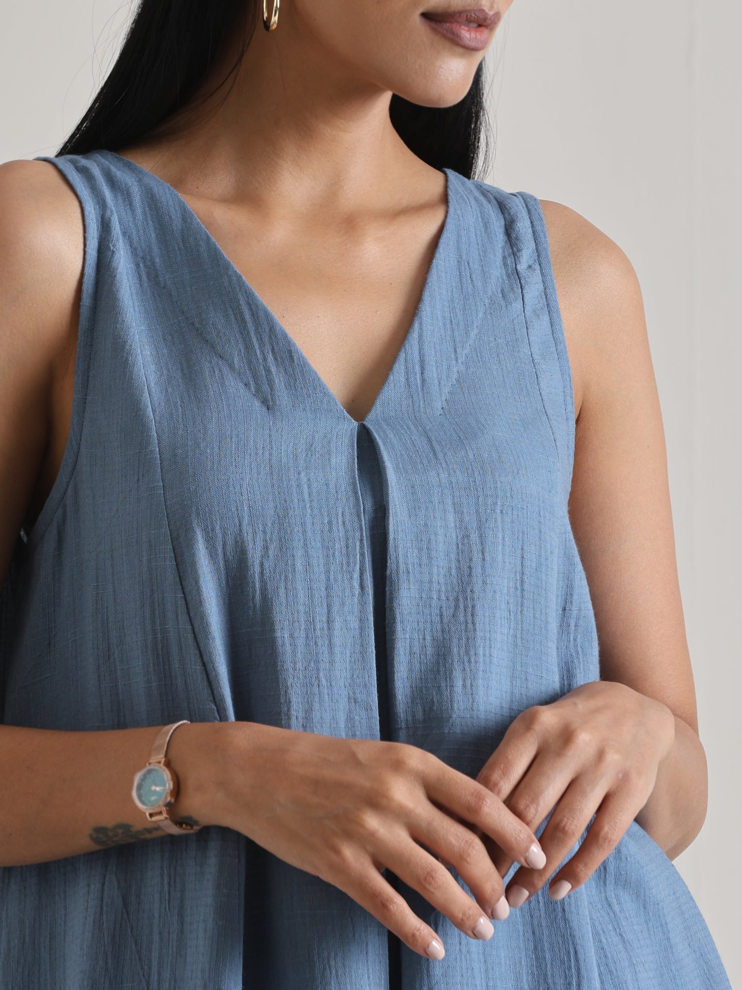 trueBrowns Light Blue Sleeveless Flared Kurta Pant Set | Swadesiicart