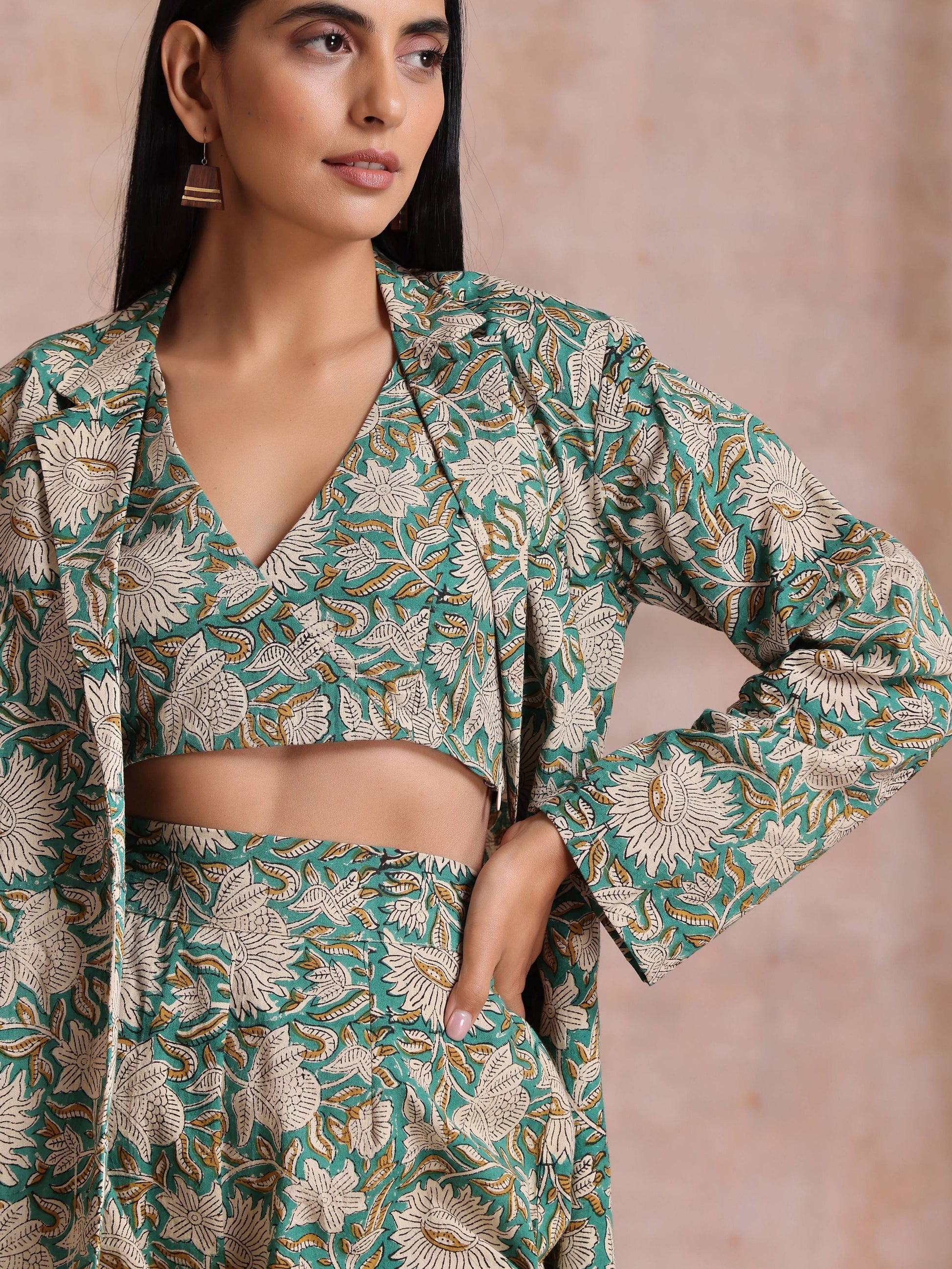 trueBrowns Fern Green Overall Floral Block Print Cotton Pant Suit Set | Swadesiicart