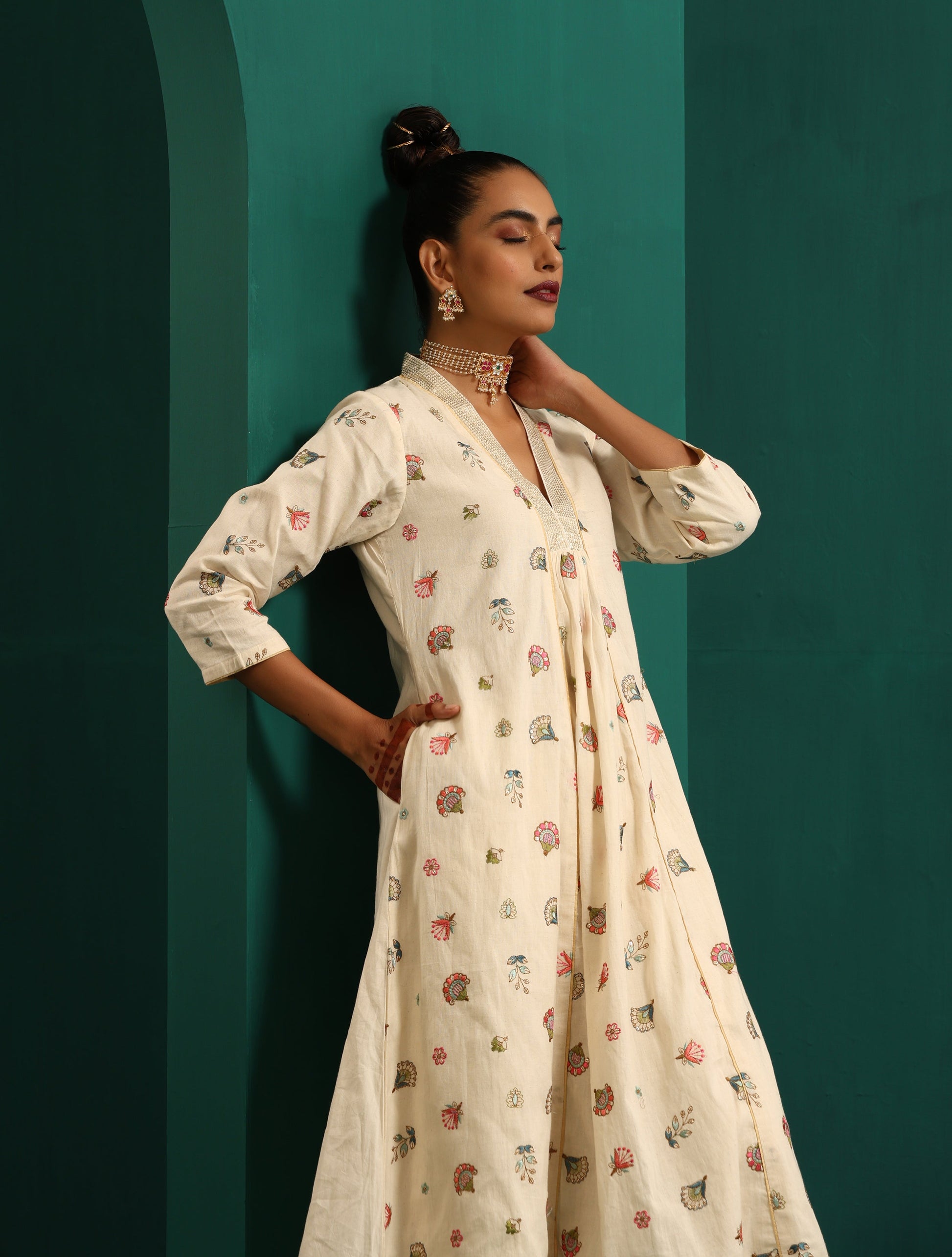 trueBrowns Ivory Multi Color Floral Cotton Front Gathered Kurta Pant Set | Swadesiicart