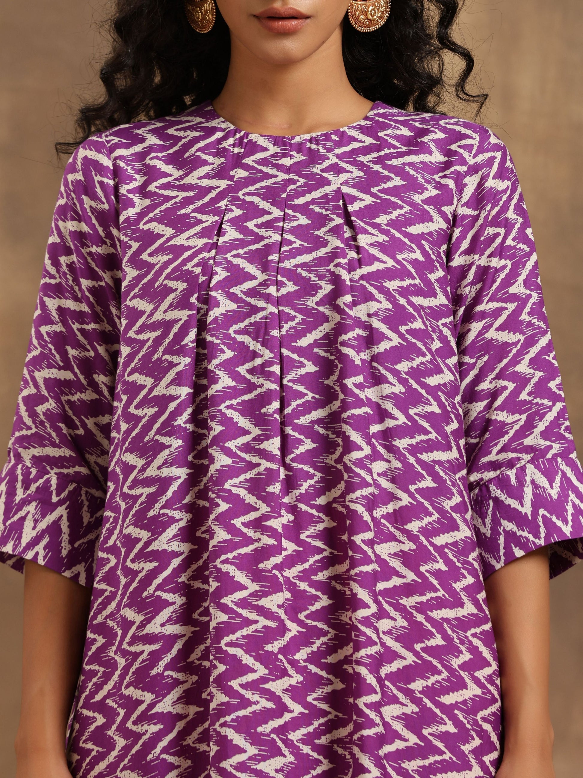 trueBrowns Purple Zig-Zag Printed Silk Kurta Pant Set | Swadesiicart
