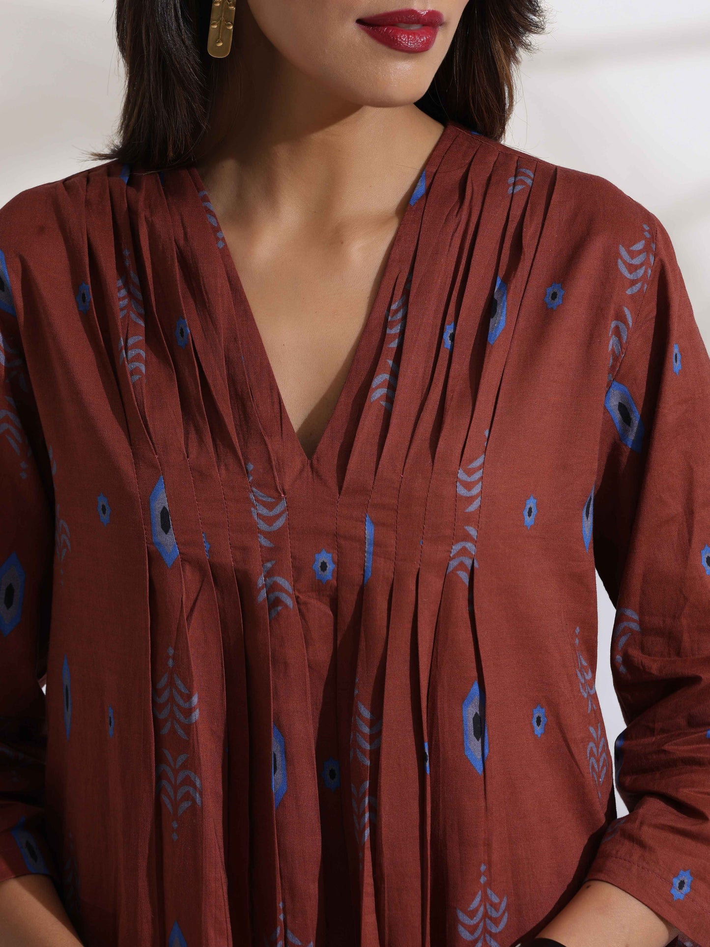 trueBrowns Brown Cotton Print Pleated Top & Pants Co-ord Set - Swadesiicart