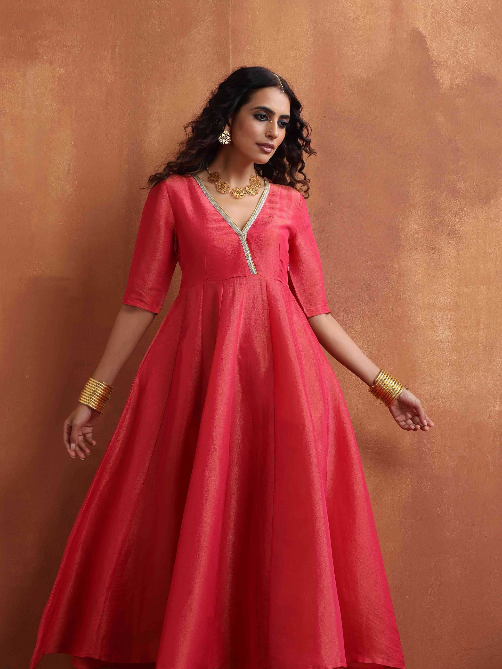 trueBrowns Hot Pink Tissue Flared Anarkali Kurta Set | Swadesiicart