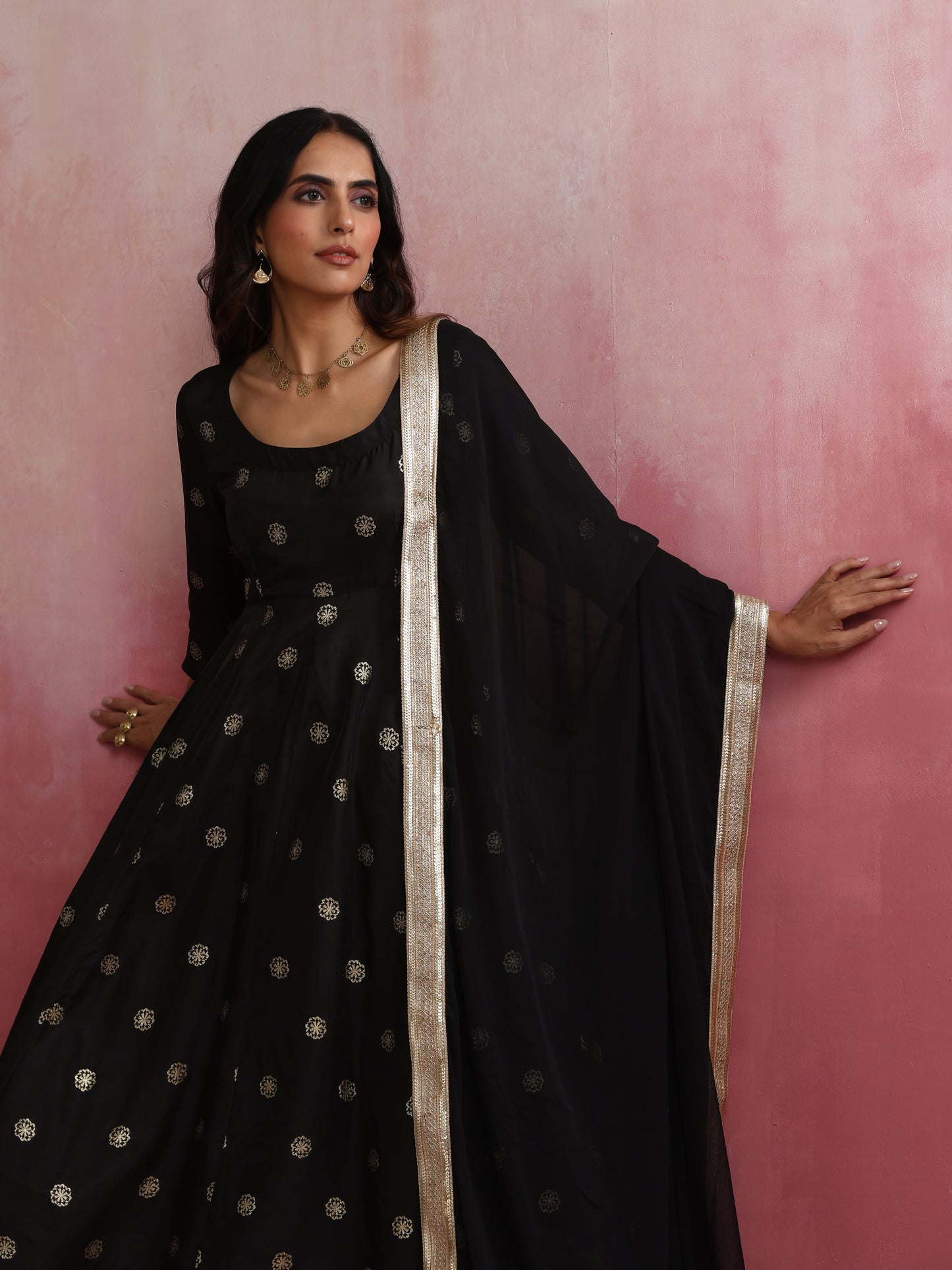 trueBrowns Black Viscose Silk Kurta Set | Swadesiicart