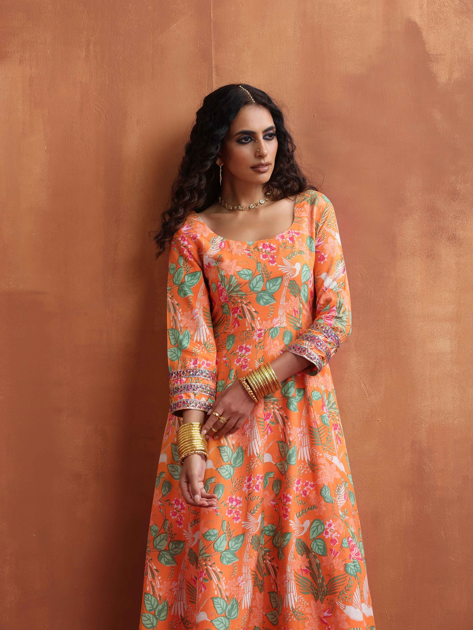 trueBrowns Orange Print Flared Anarkali Kurta Set | Swadesiicart