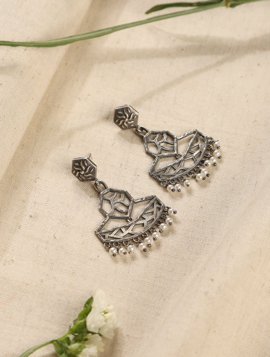 trueBrowns Silver Jaali Earrings | Swadesiicart
