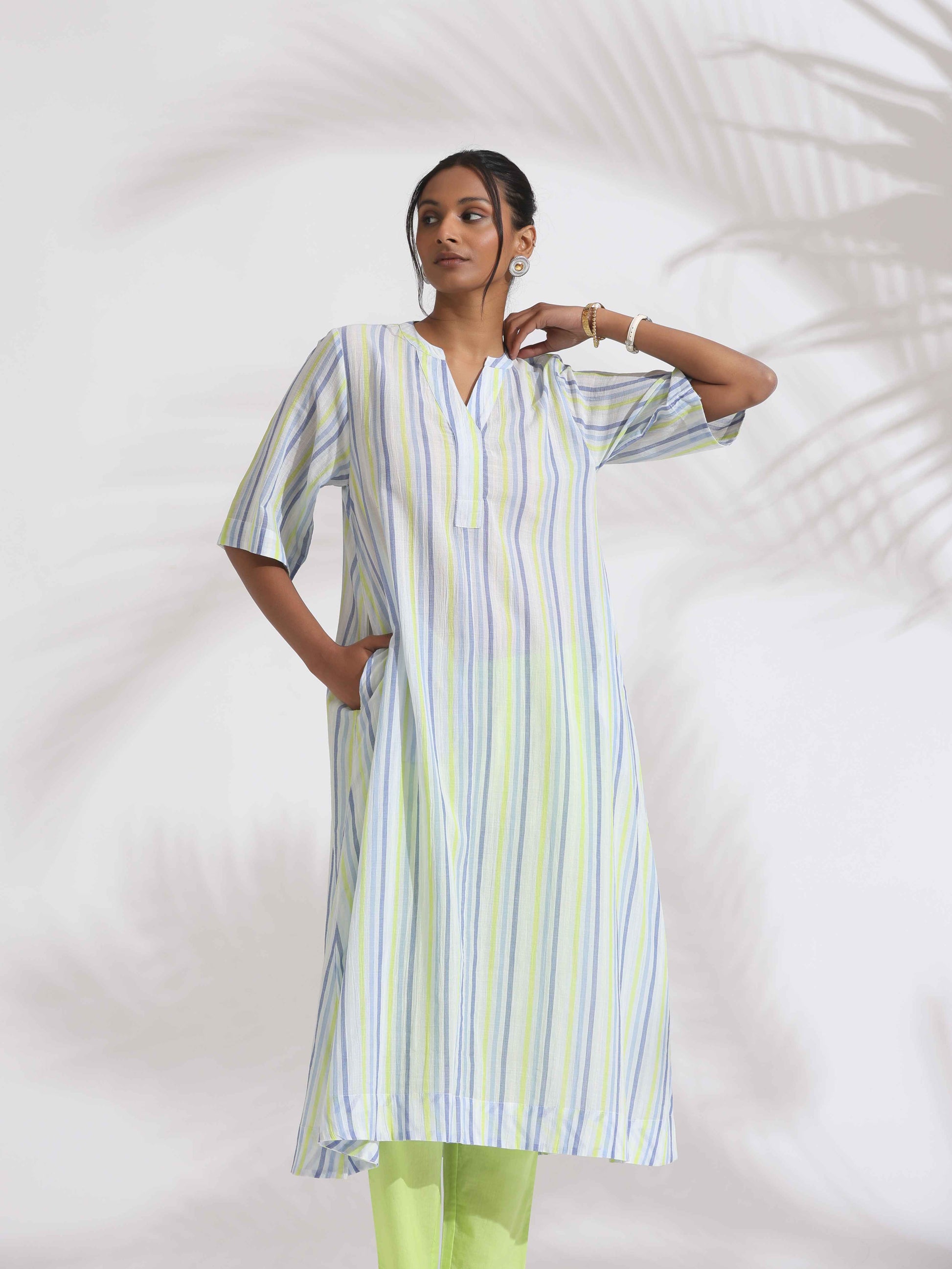 trueBrowns White Cotton Multi Stripe Flared Kurta Set | Swadesiicart