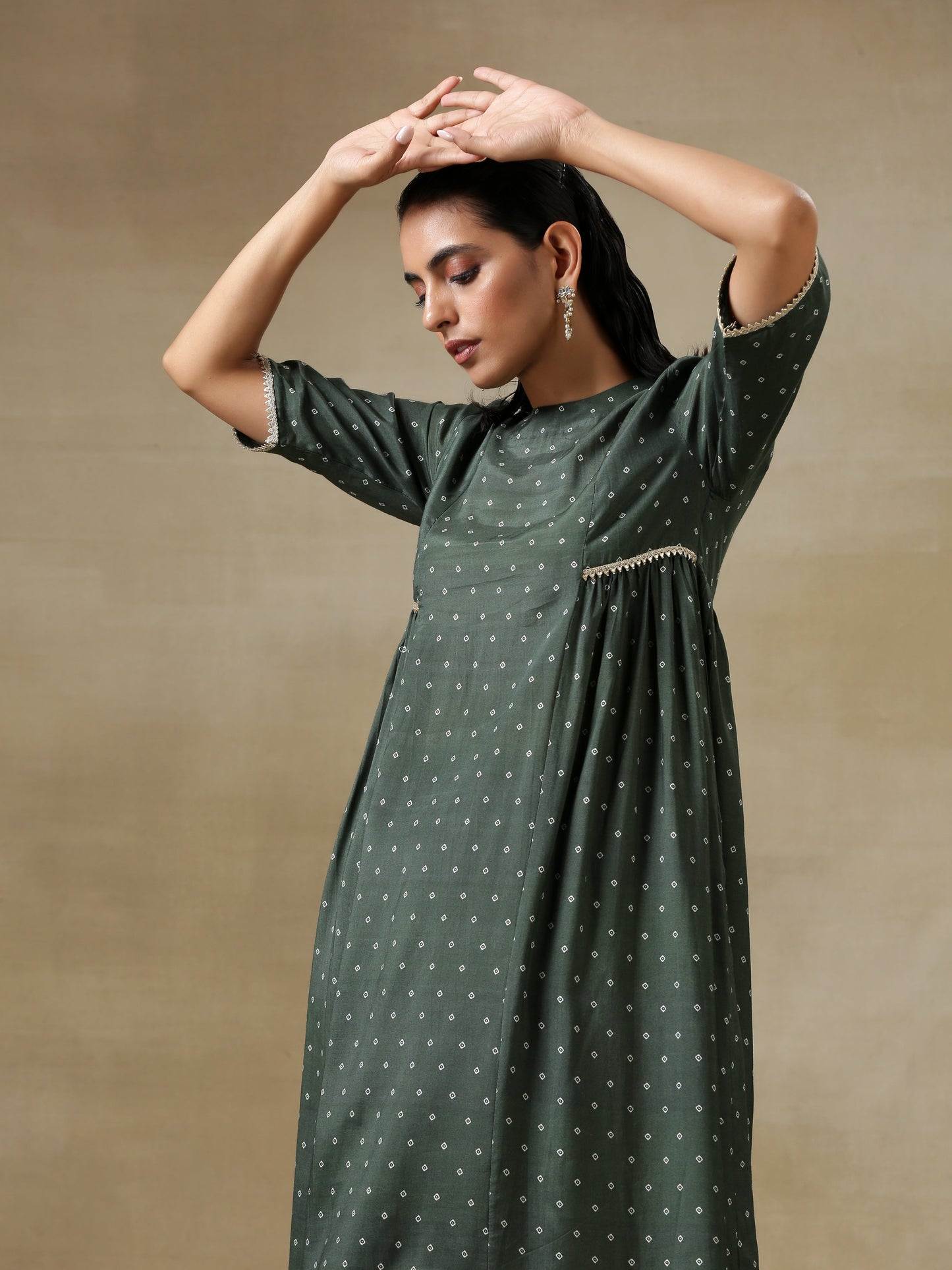 trueBrowns Dark Green Bandhani Printed Silk Side Gathered Kurta Pant Set | Swadesiicart
