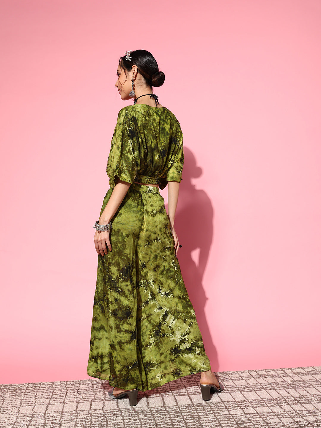 InWeave Women's Olive Tie And Dye New Neckline Top Culottes Set - Swadesiicart